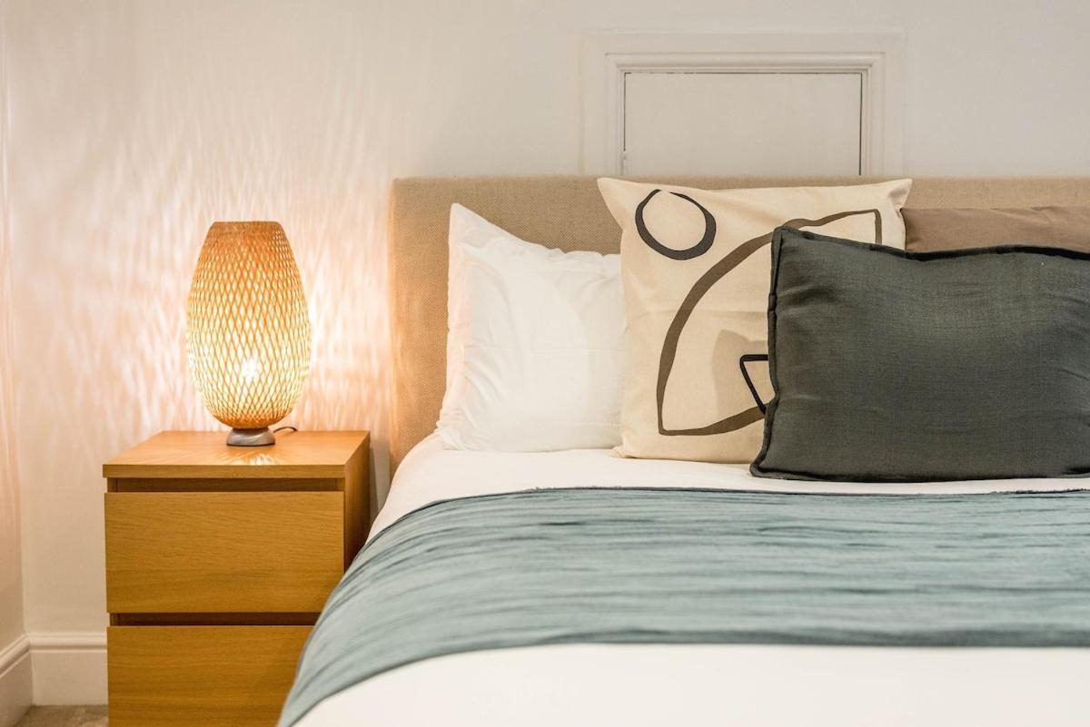-air Con- 3bd Mews House - Kensington Palace! Villaer London