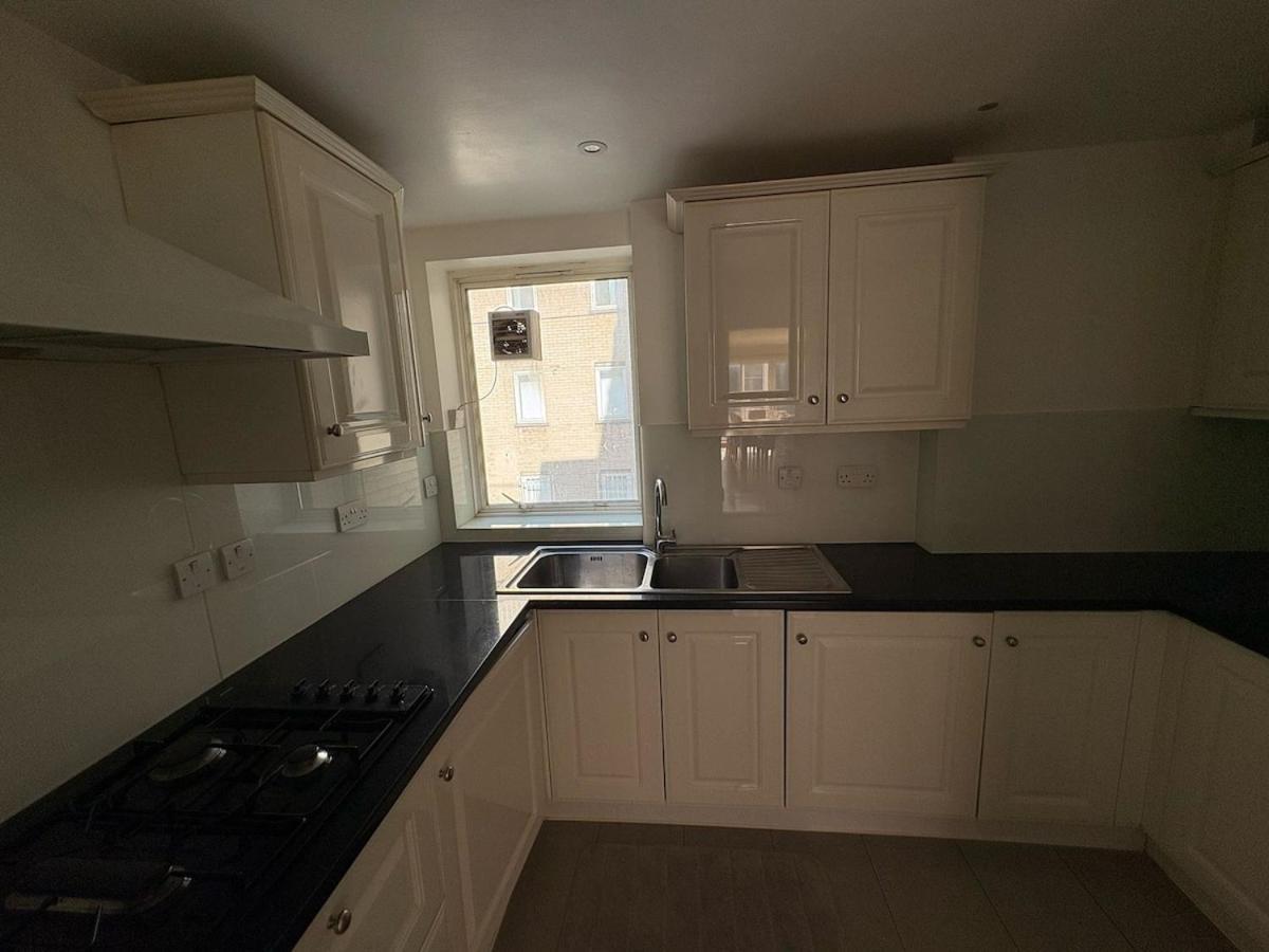 Estatesmen Mayfair Curzon Street Apartment *