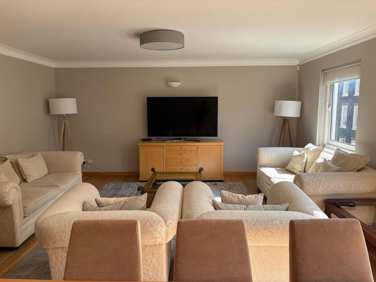 Estatesmen Mayfair Curzon Street Apartment *