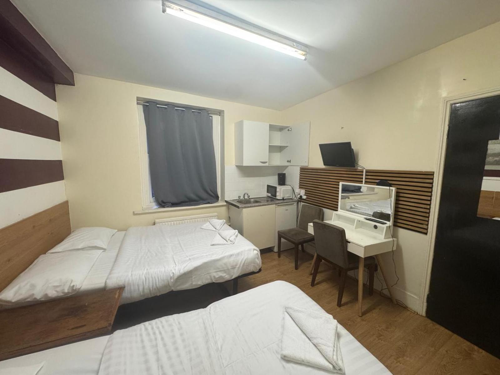 Collingham Place Apartment