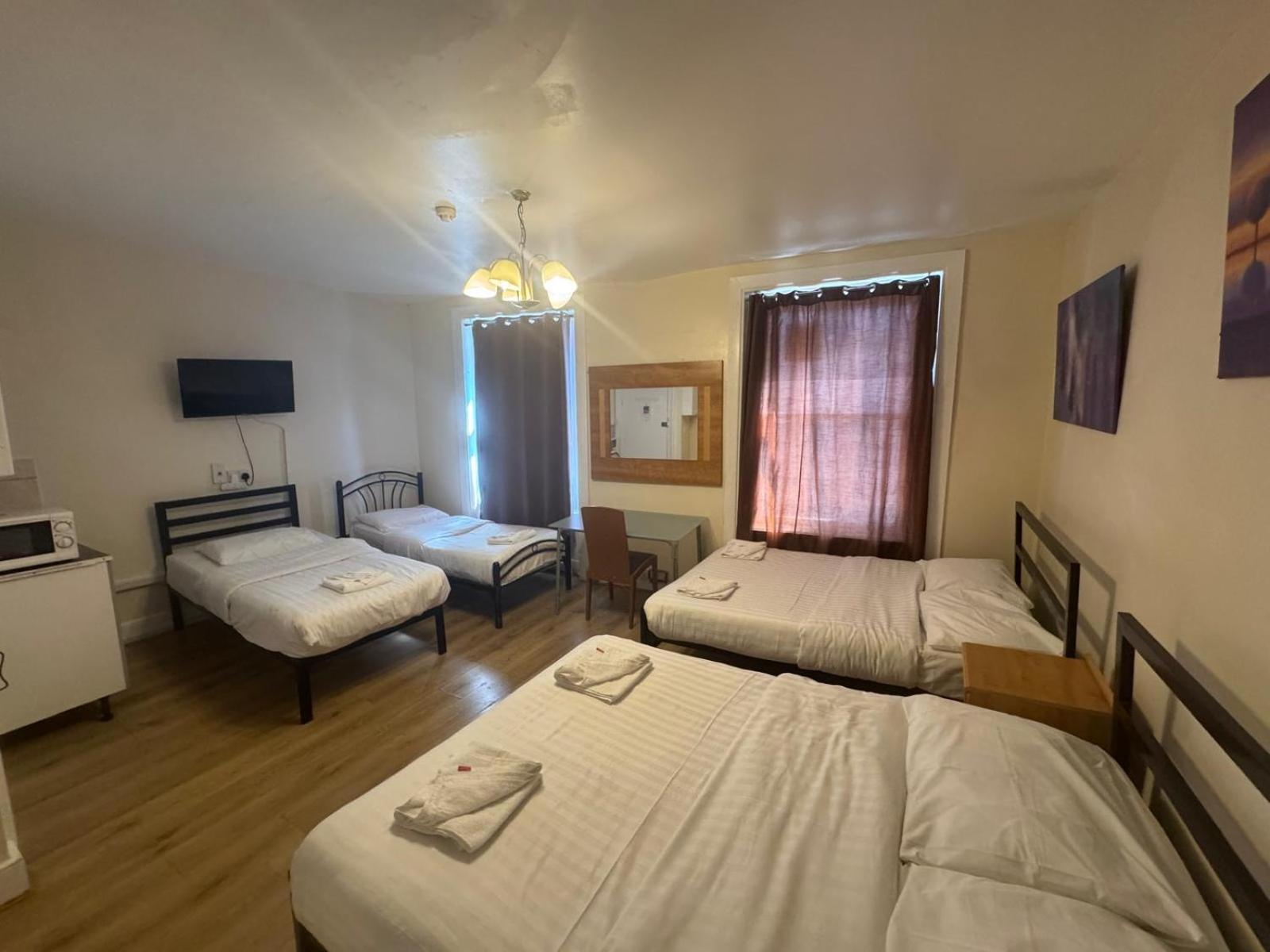 Collingham Place Apartment *