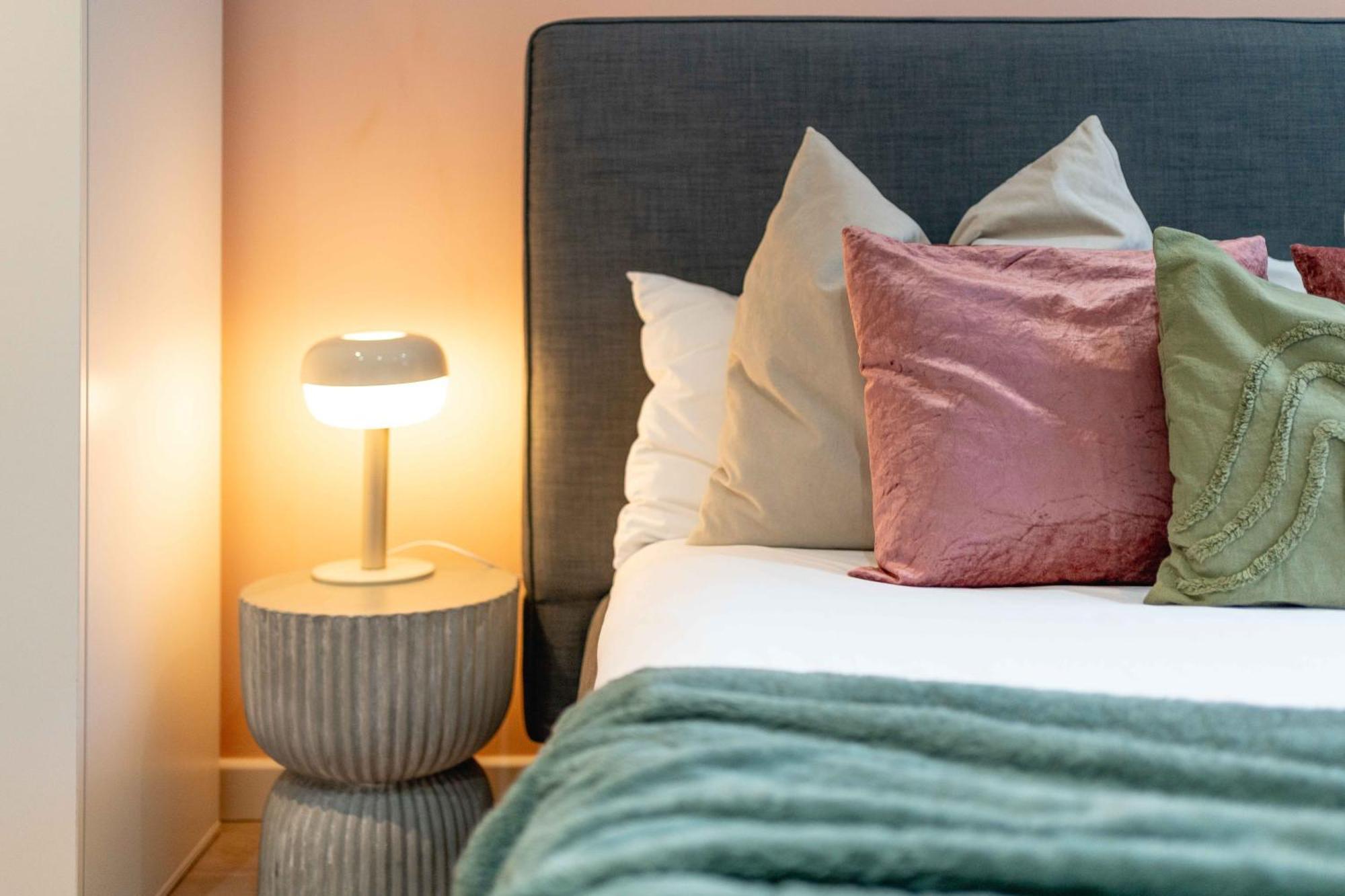 3bedrooms Next To Kilburn And Hampstead Station Apartment *