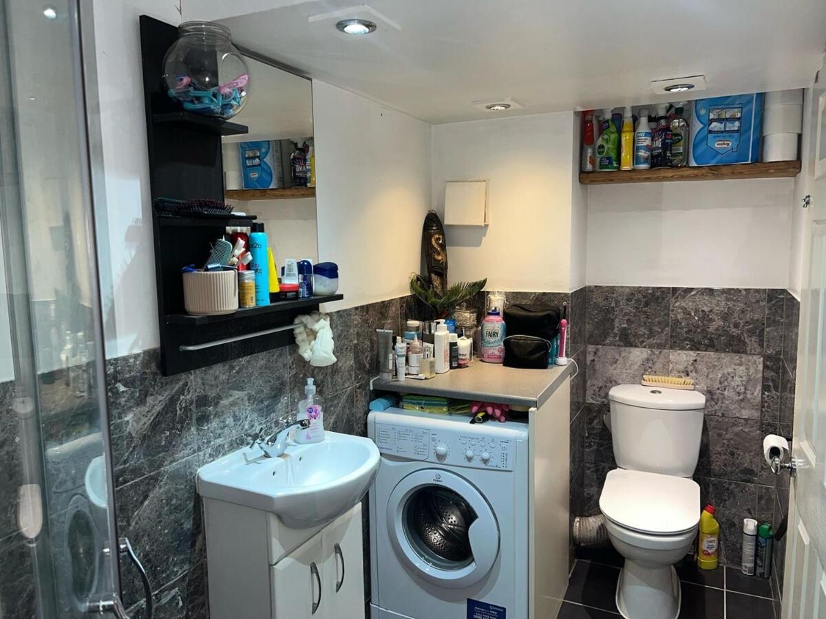 Apartment Maisonette Flat In Putney London