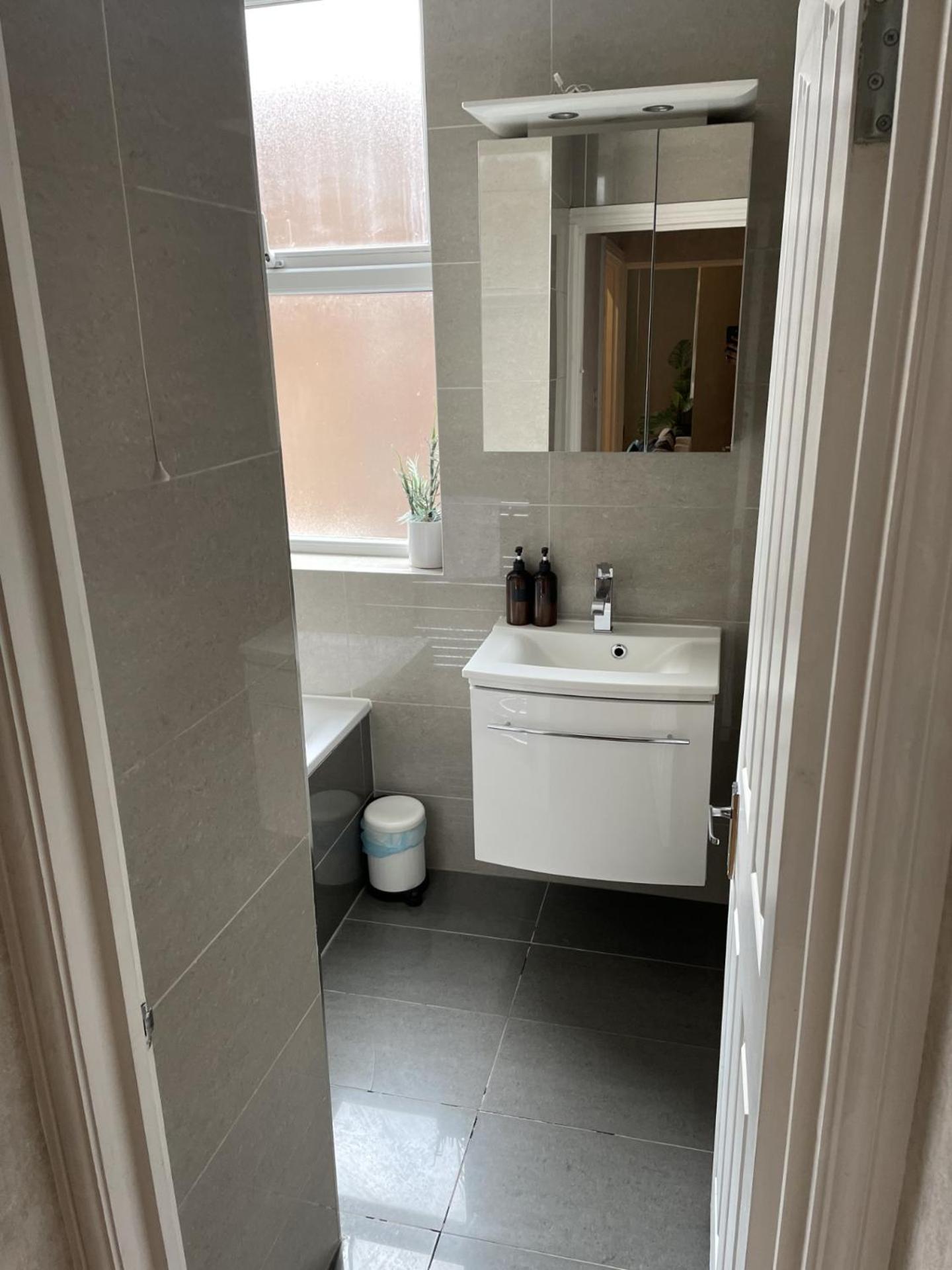 Wb Plaza Apartment London