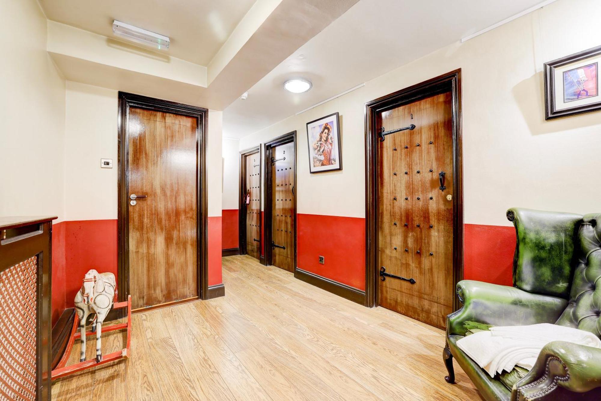Guest house Church Street By Belvilla London