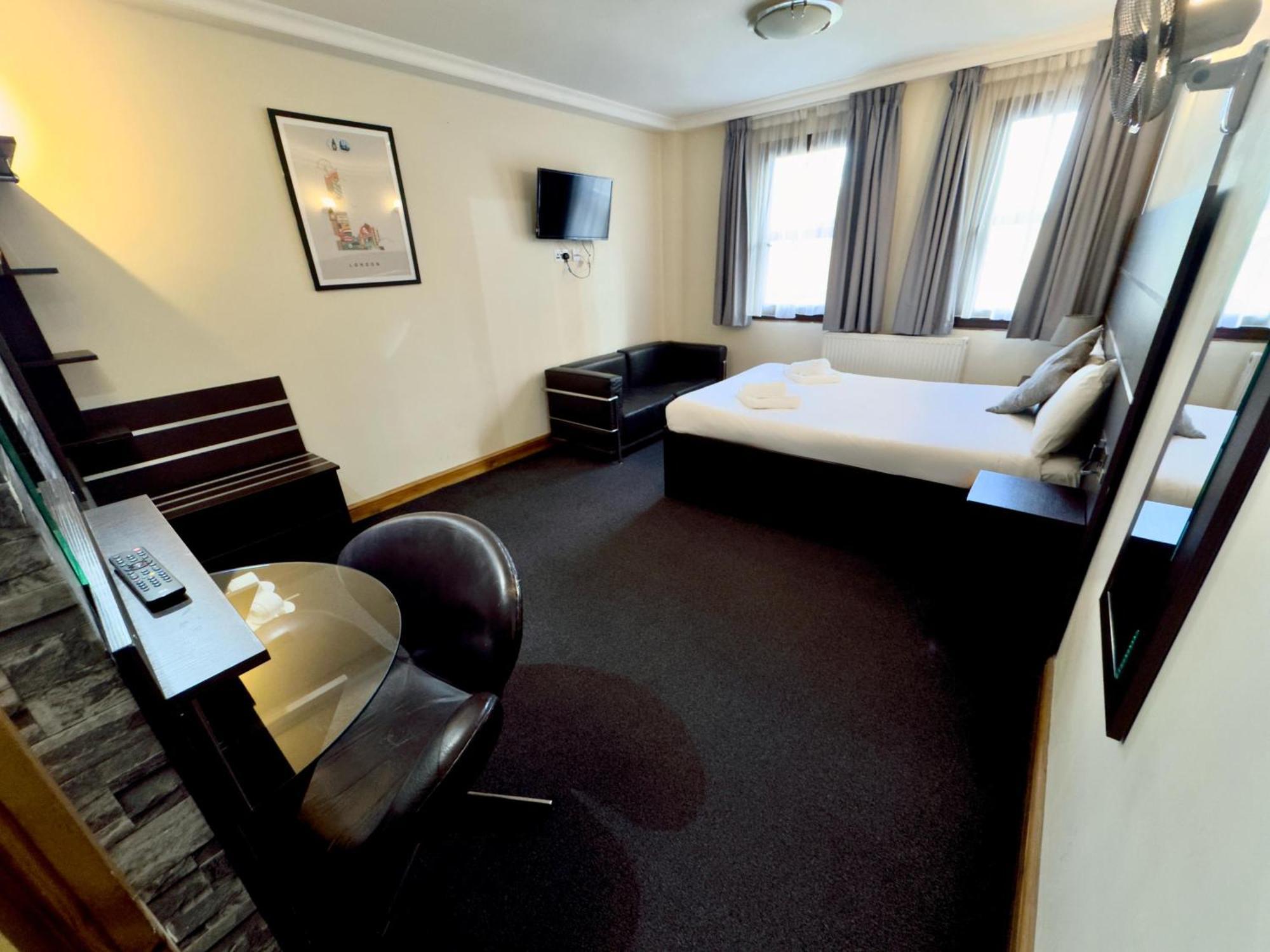 Epsilon Hotel