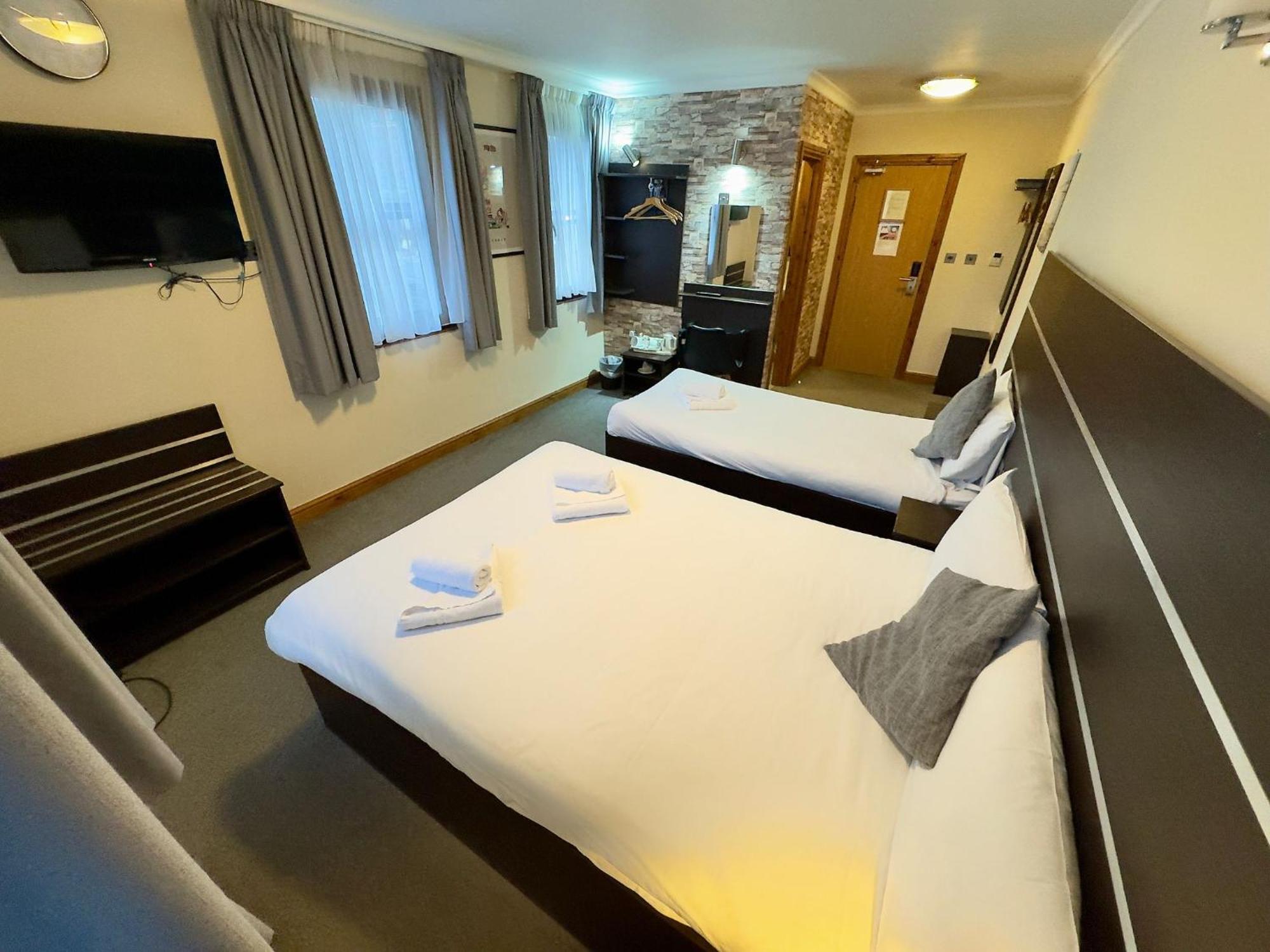 Epsilon 3* London
