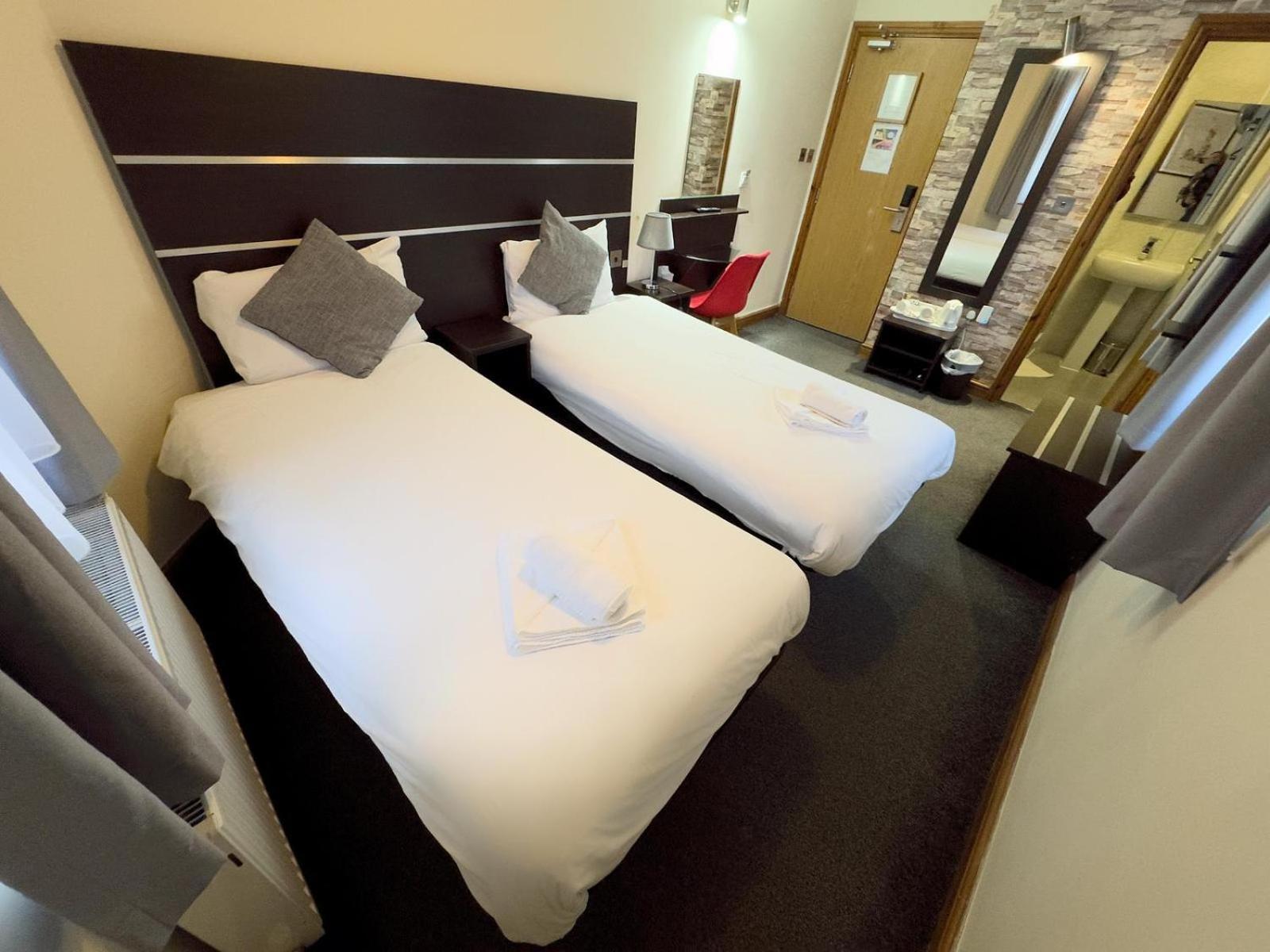 Hotel Epsilon