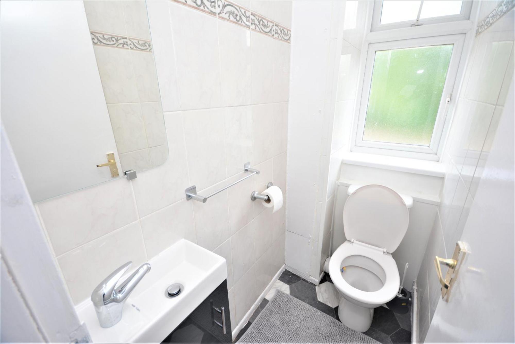 Lovely 2 Bedroom In Greater * London