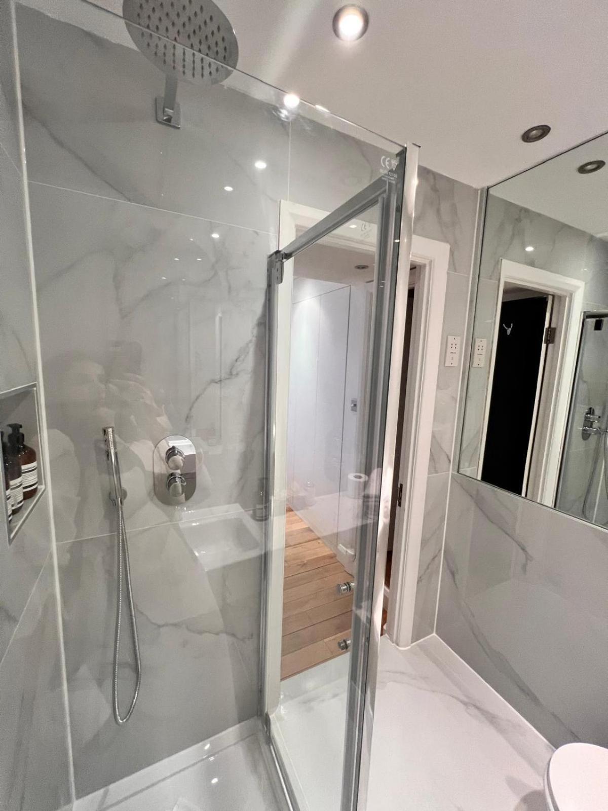Elegant 1 Bedroom Flat Near Harrods Leilighet