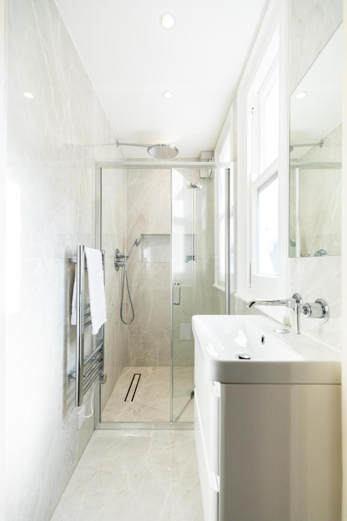 The Chapter - Mayfair Residences Hotel 2*