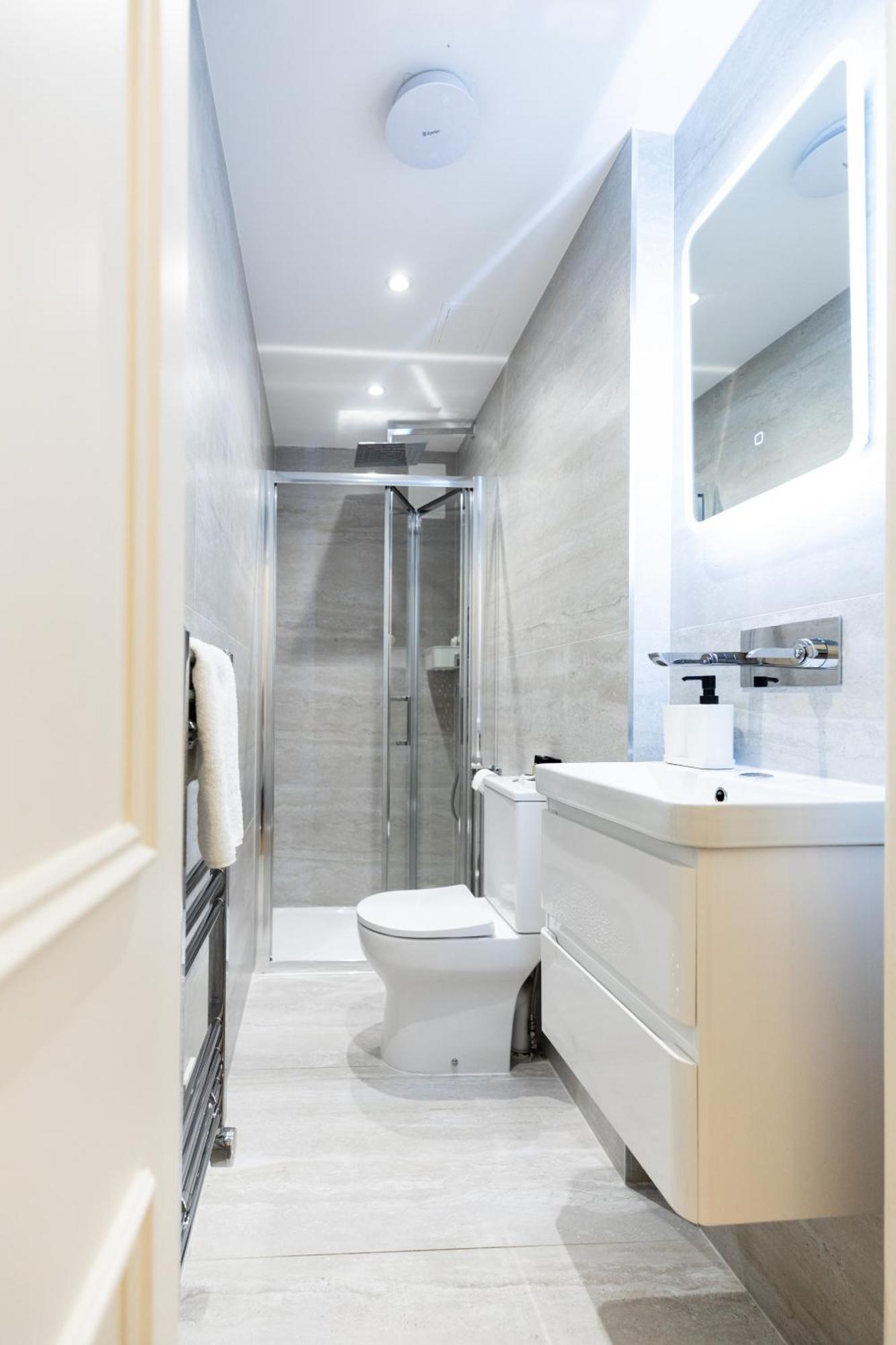 The Chapter - Mayfair Residences 2*
