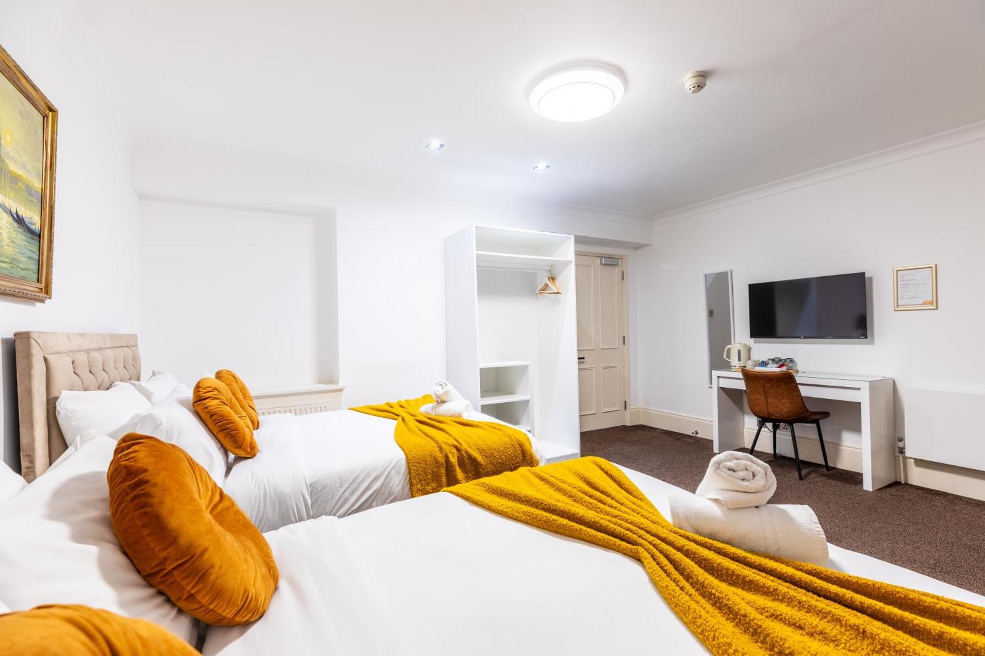The Chapter - Mayfair Residences Hotel 2*