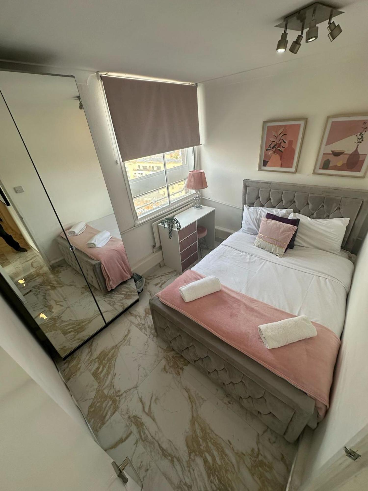 Appartement 4 Bedroom Stylish Londen