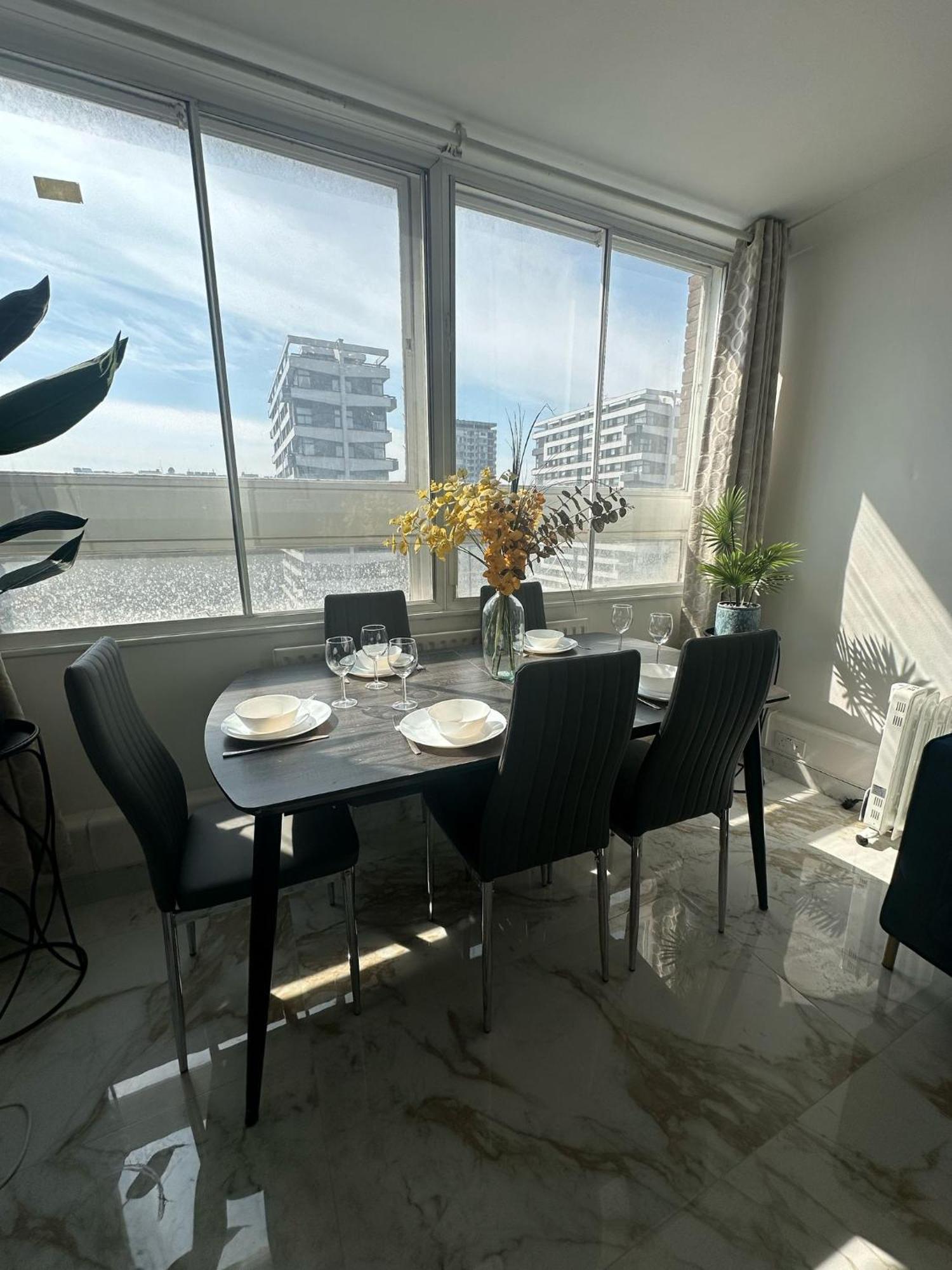 Apartamento 4 Bedroom Stylish