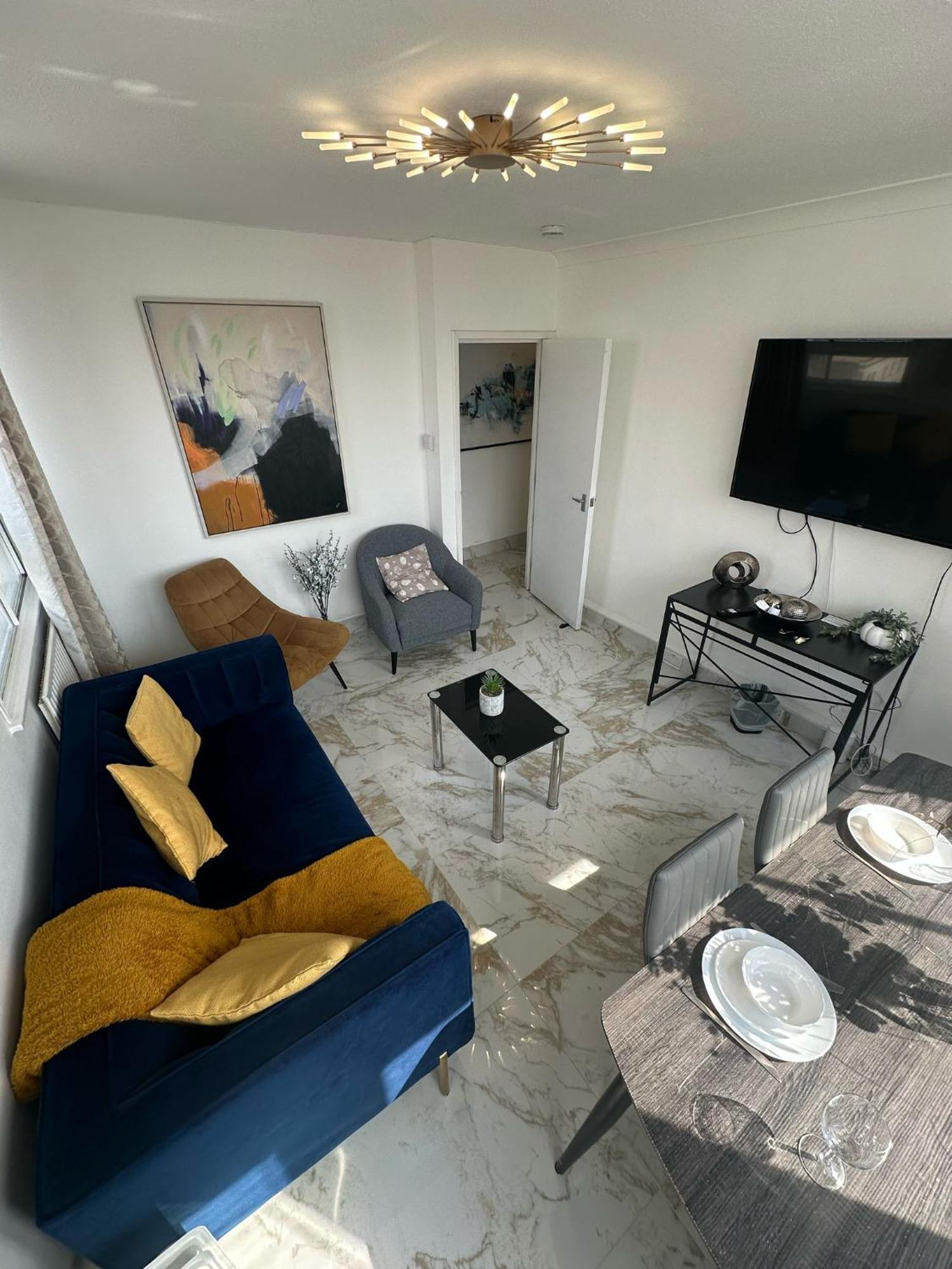 Appartement 4 Bedroom Stylish