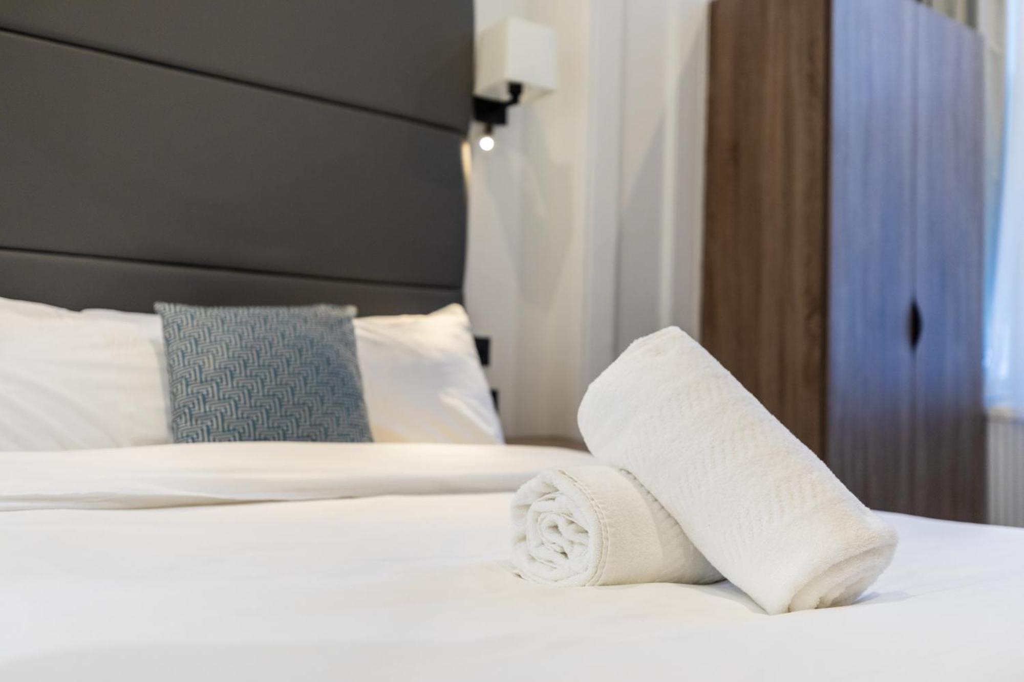 The Chapter - The J Hyde Park Hotel