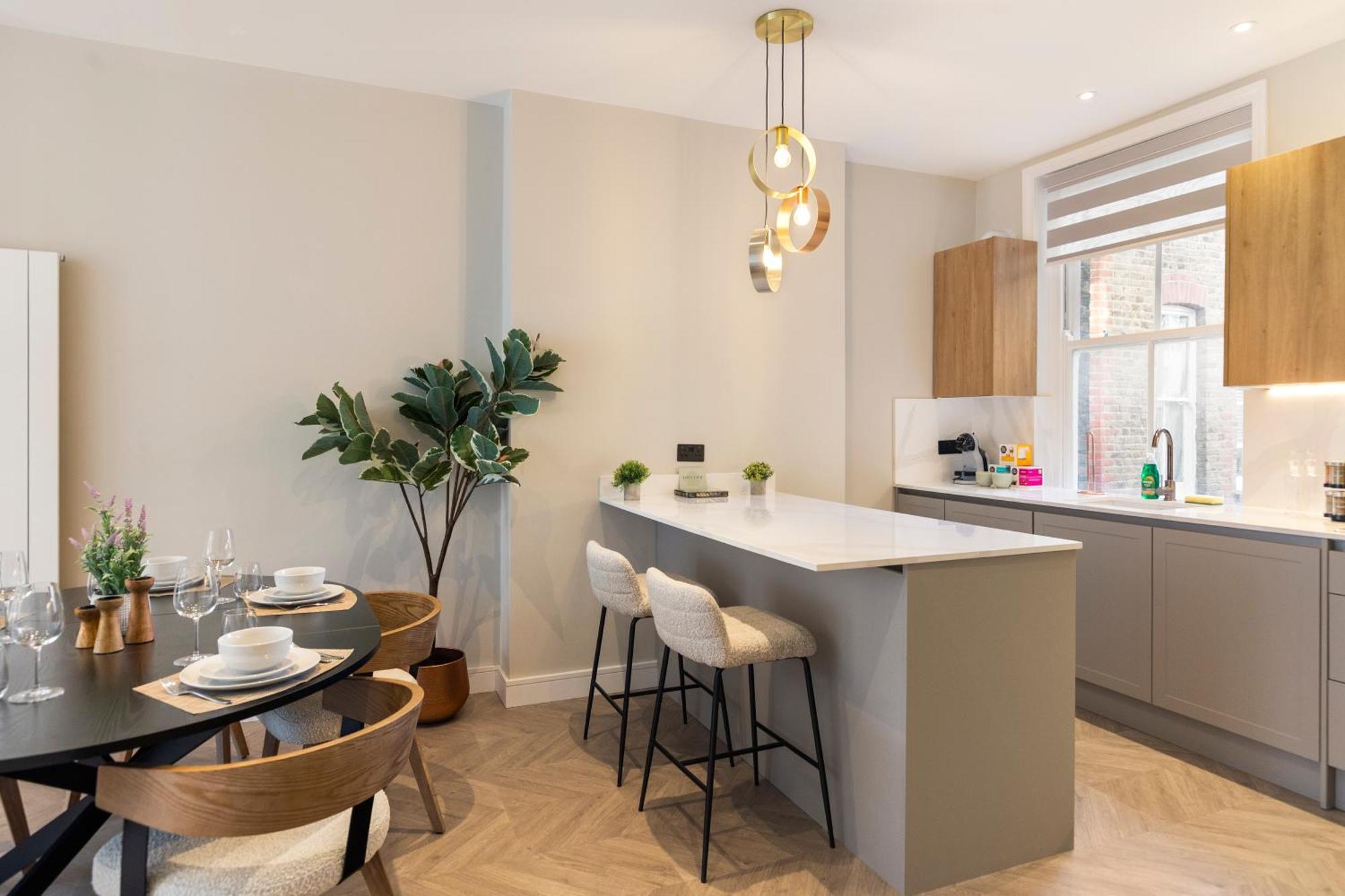 Luxury 3 Bedroom Flat 5 Min Walk To Maida Vale Tube Station Londres