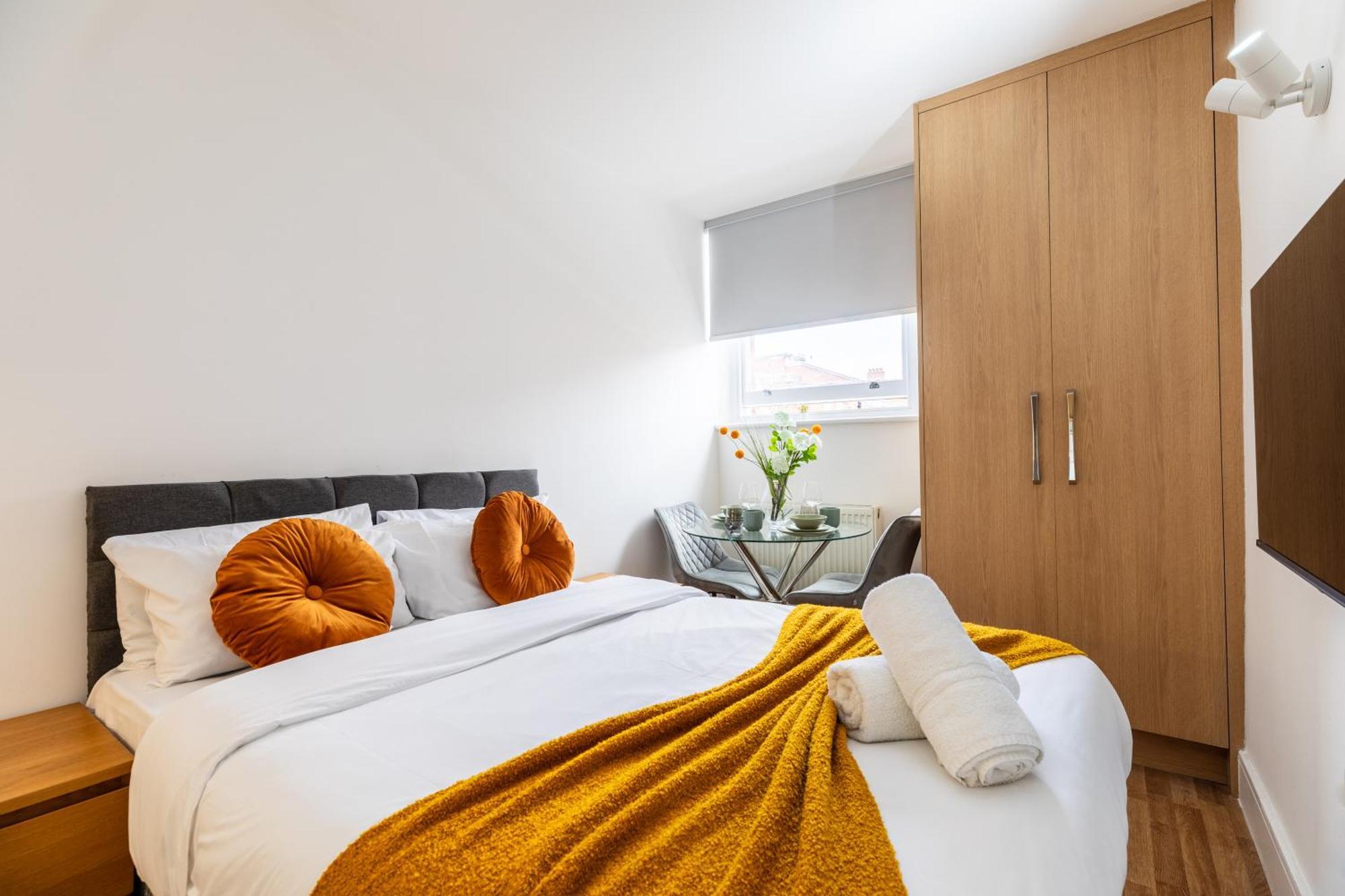 Apartment Clarges- Hsk