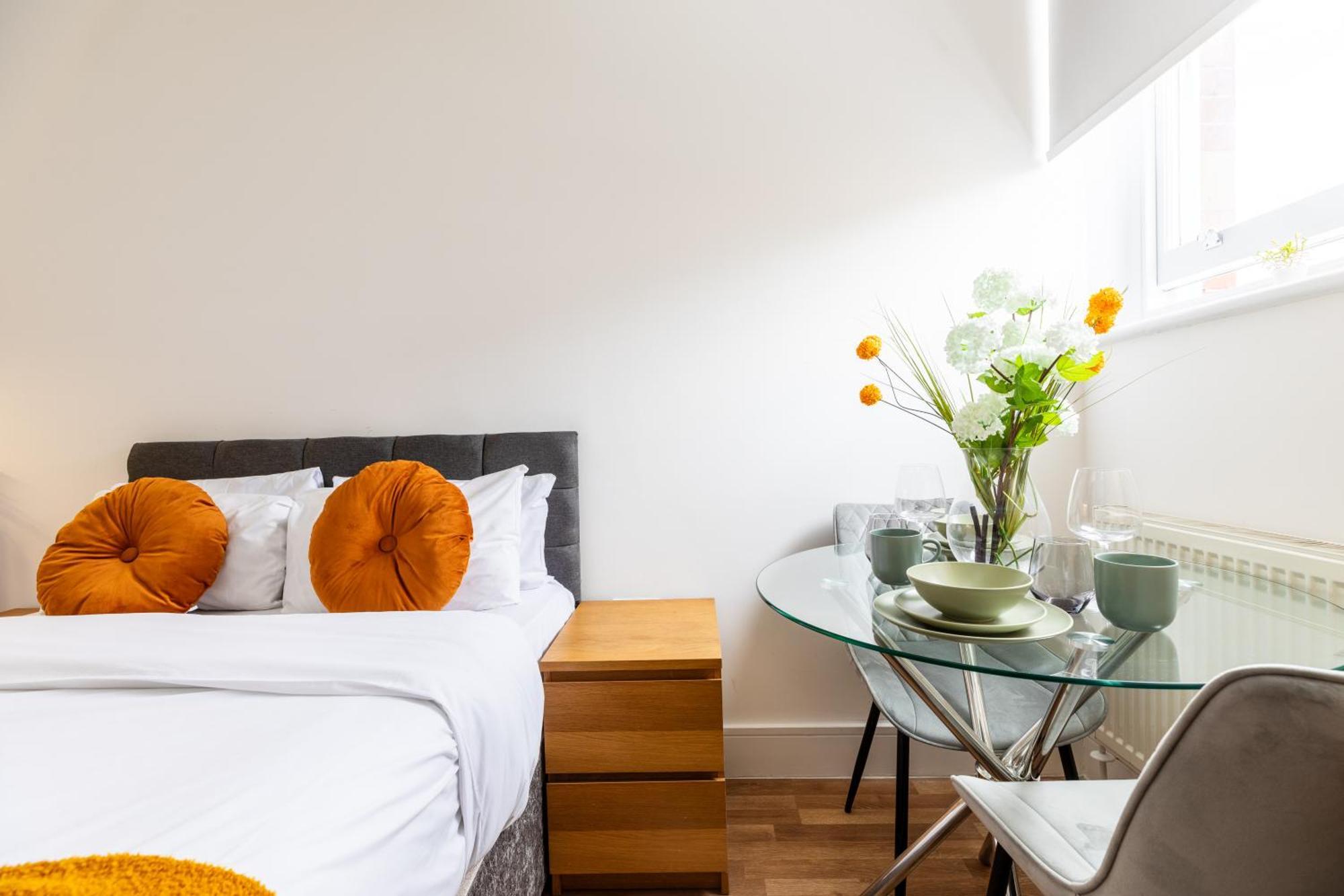Clarges- Hsk Apartment London
