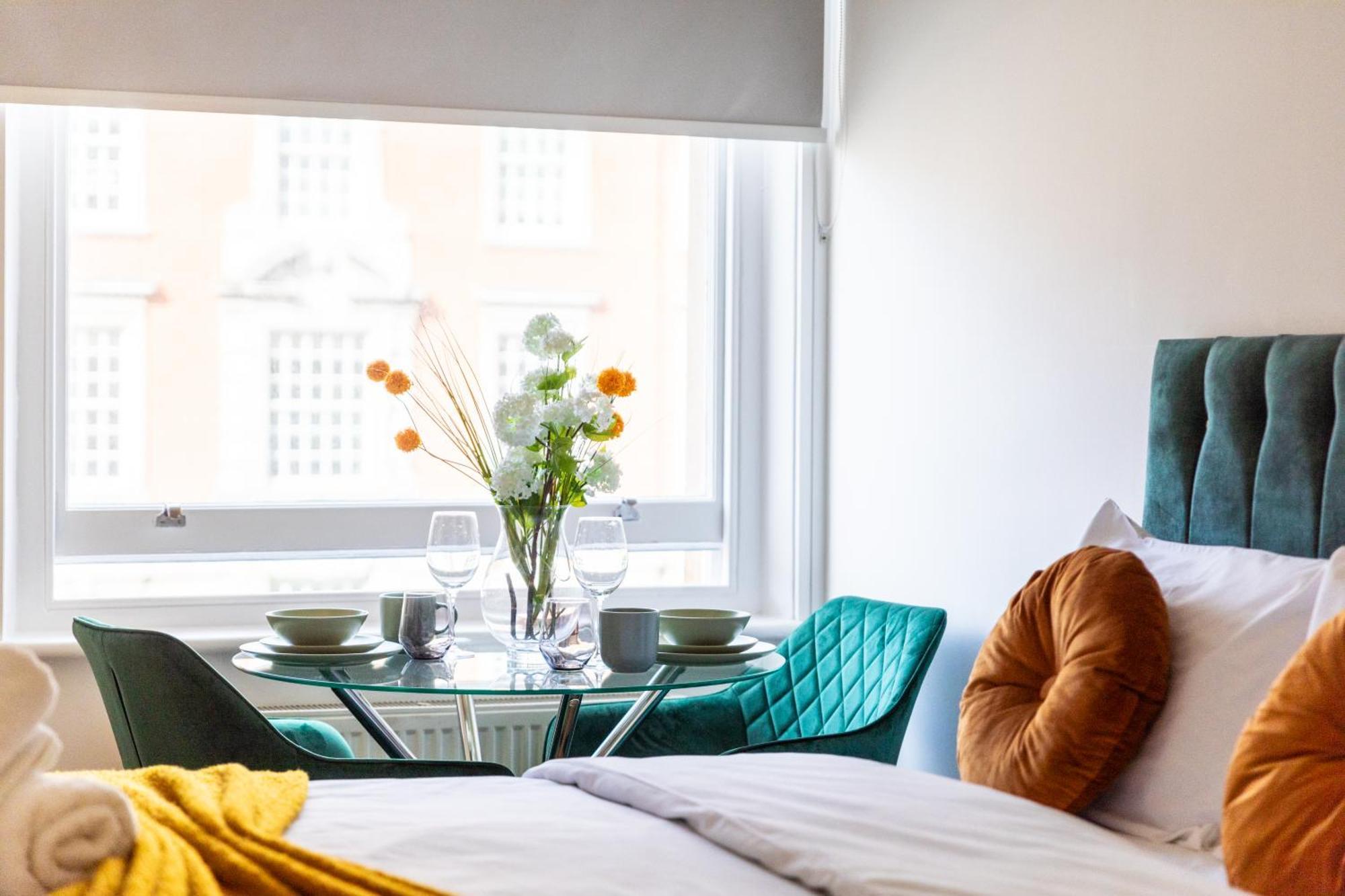 Clarges- Hsk Apartment London