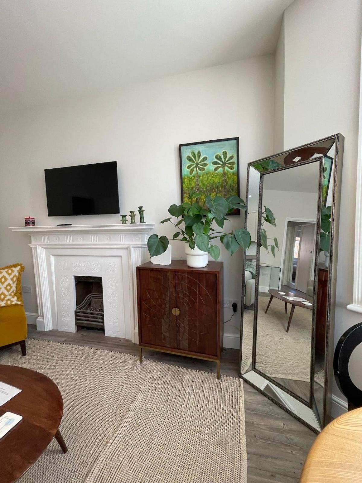 Cozy One Bedroom Close To Abbey Road * London
