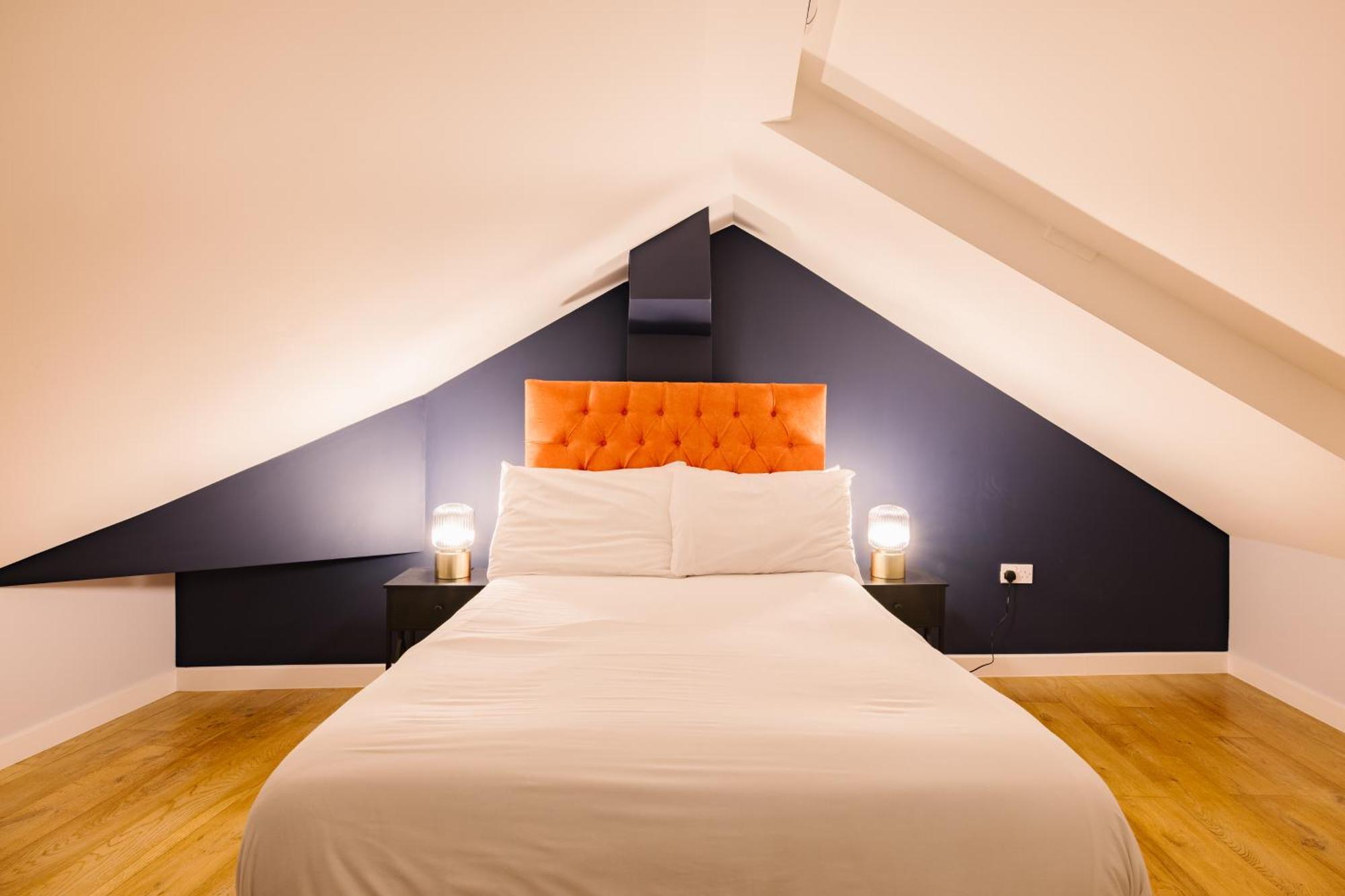 Leicester Square Apartment