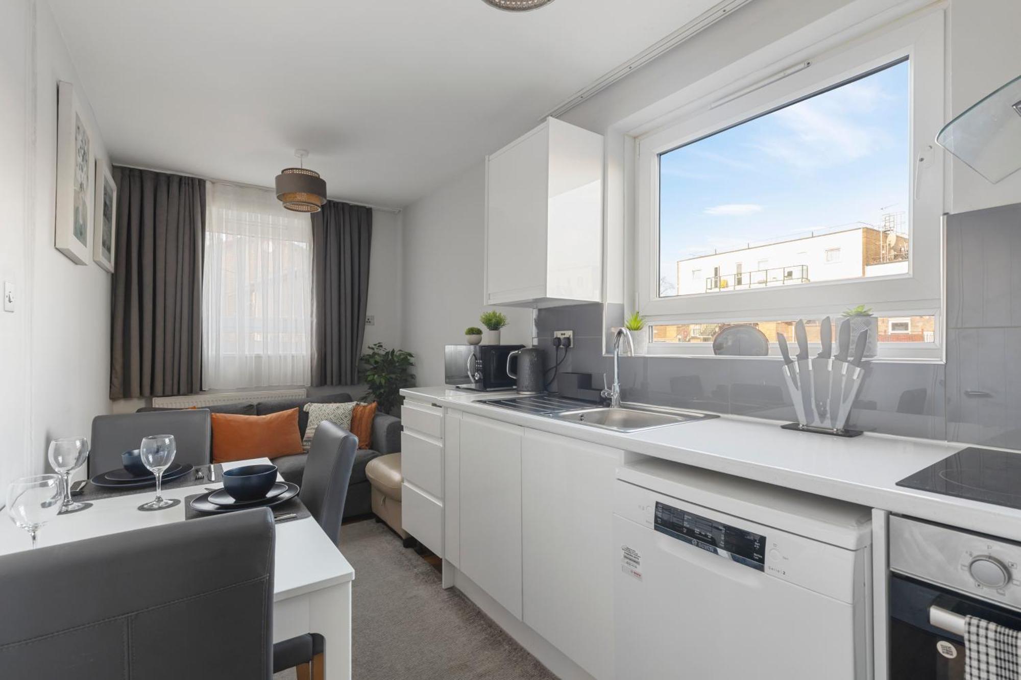 Three Bed Flat - 5 Minutes To Hoxton Station Apartment