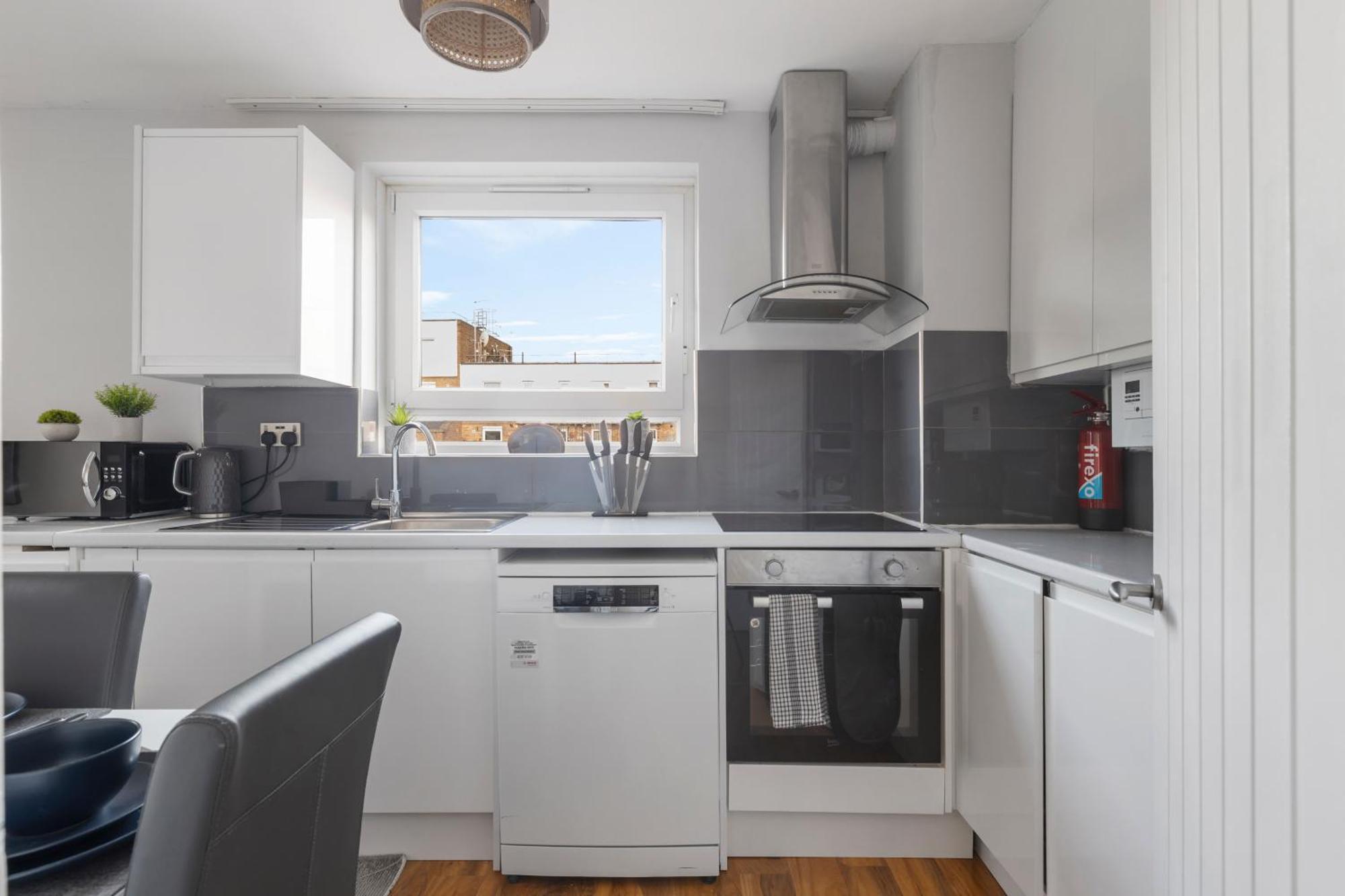 Three Bed Flat - 5 Minutes To Hoxton Station Apartment