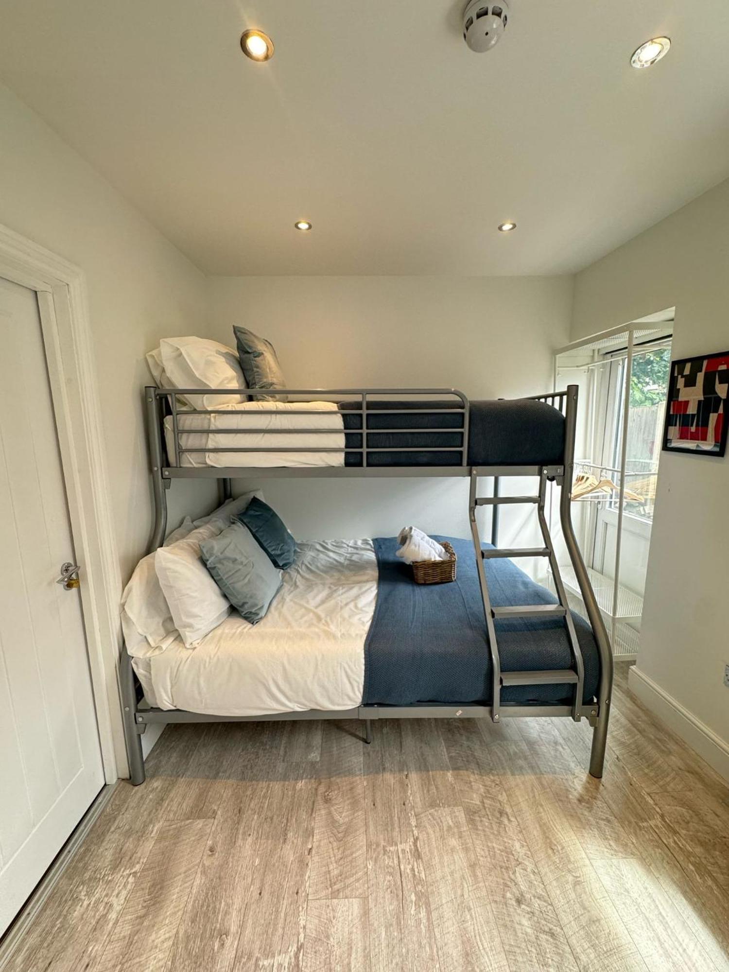 Stratford Park Guest house London
