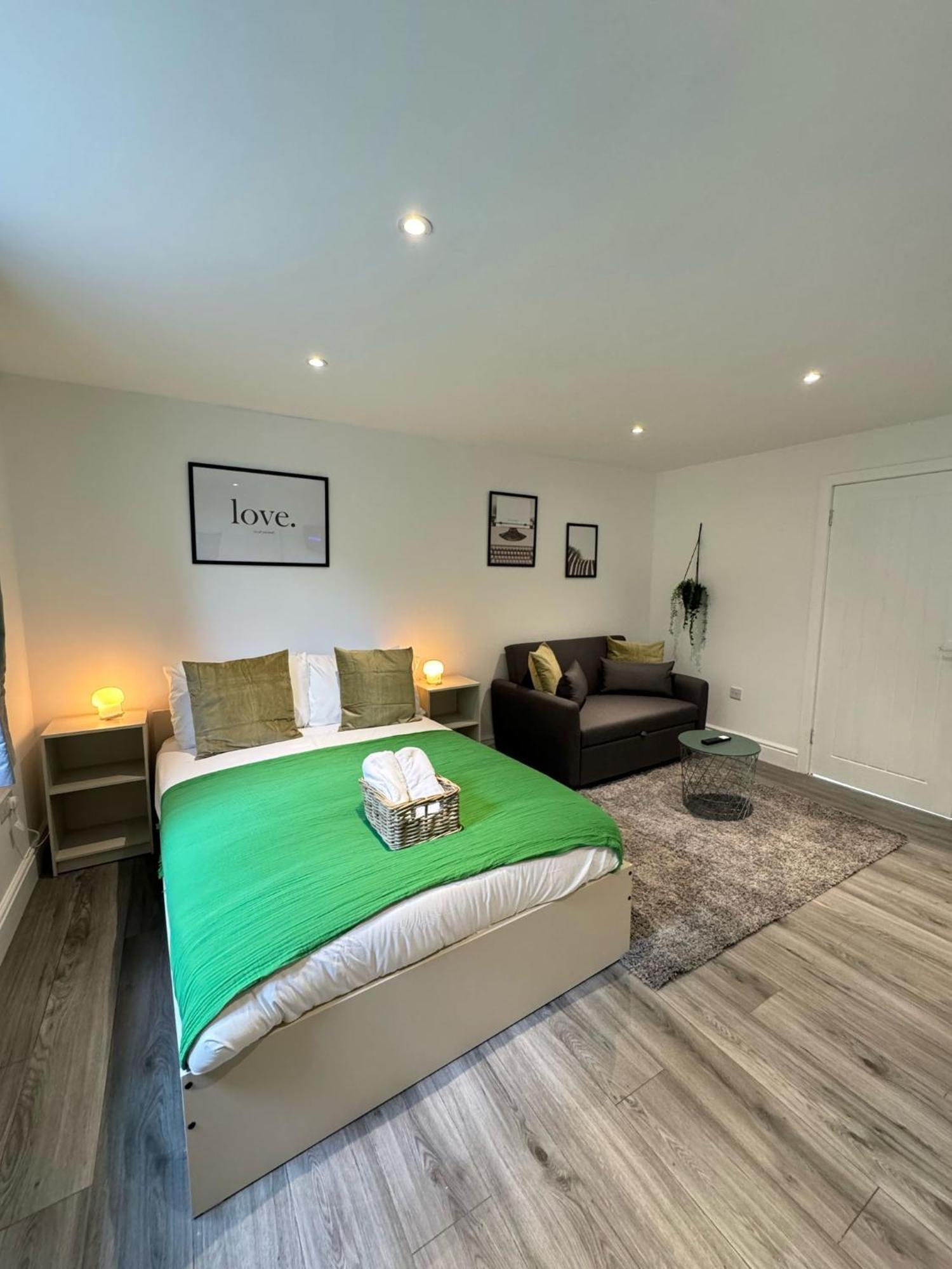 Stratford Park Guest house *