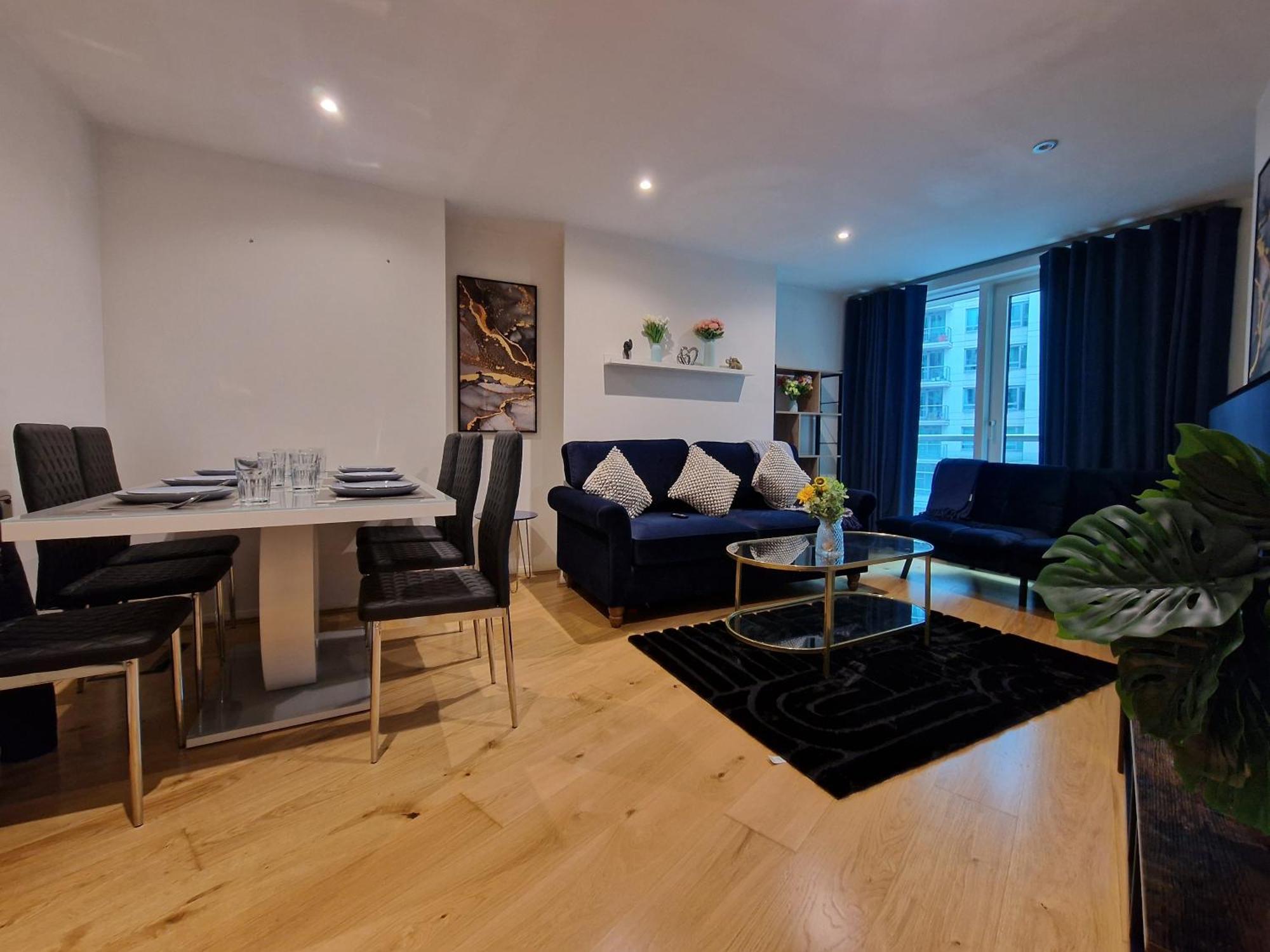 Deluxe Two-bedroom Vauxhall Apartment *