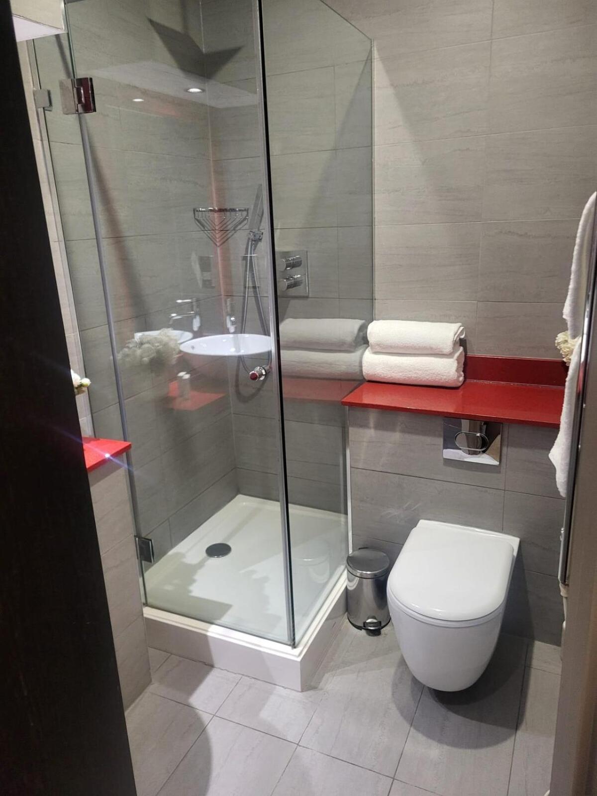 Boutique For Two 105 London