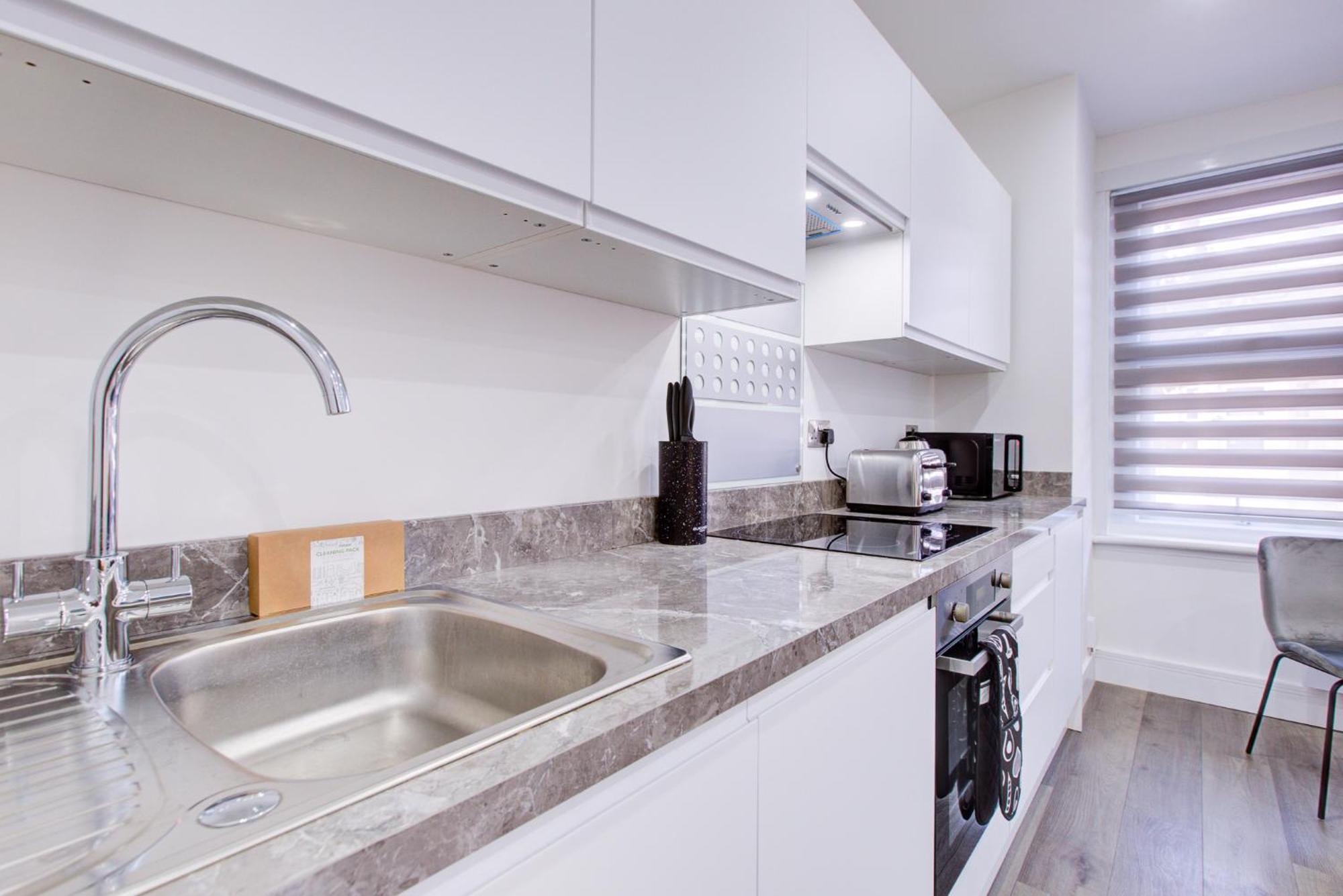 Hybrid Resi - Wandsworth Close To Clapham Apartment *