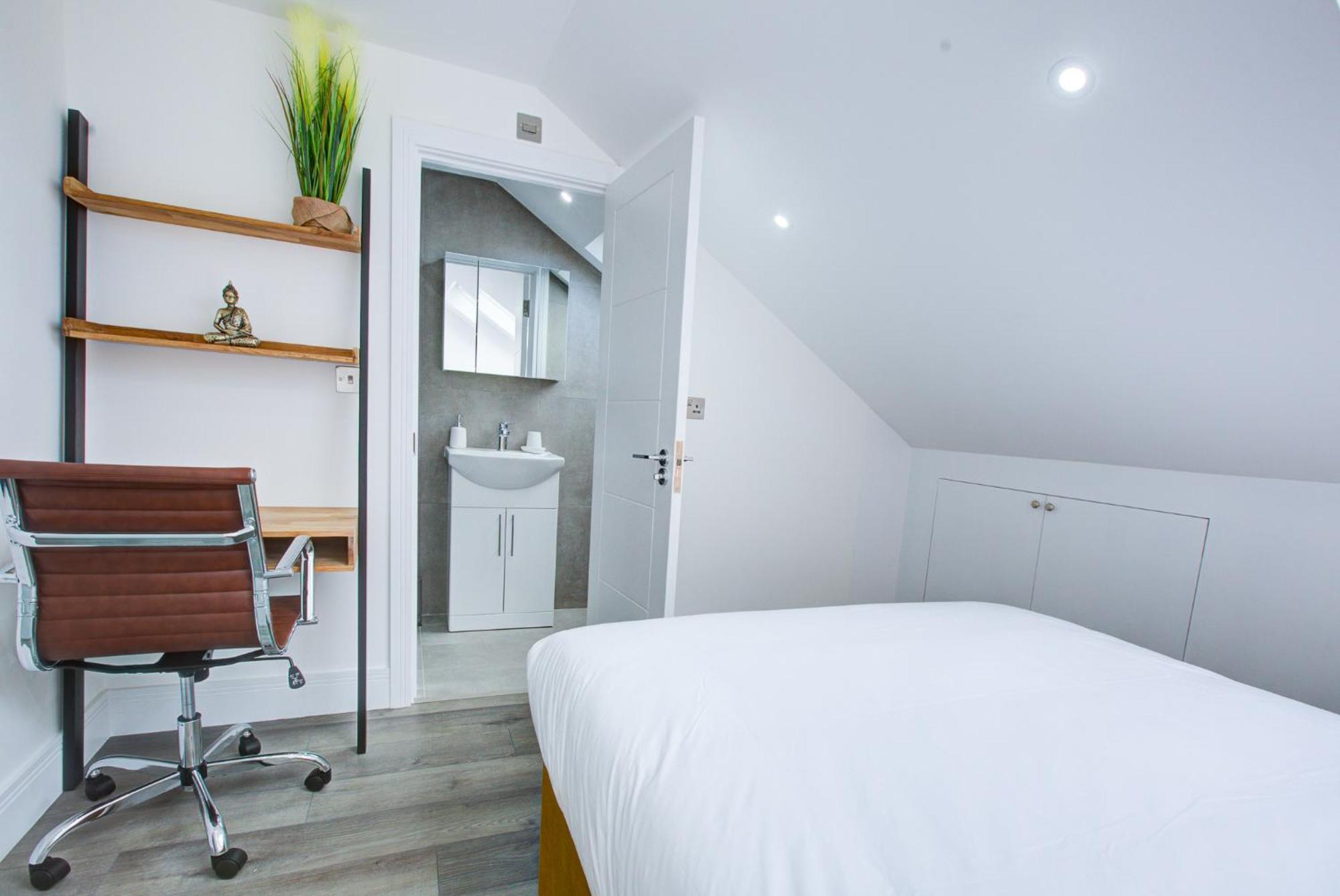 Hybrid Resi - Wandsworth Close To Clapham Apartment London