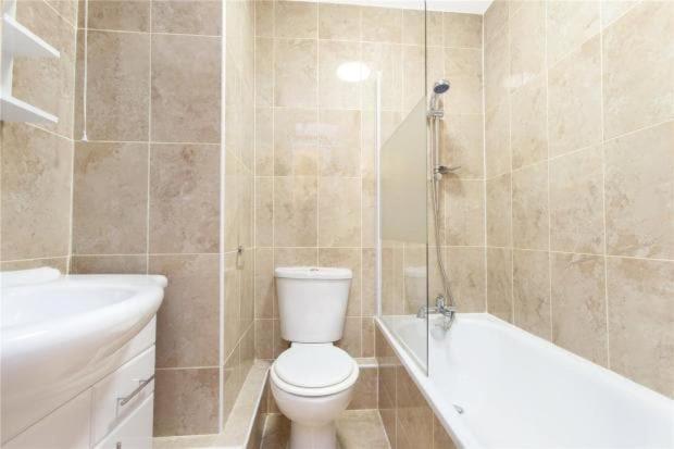 Apartment Timeless Hyde Park Maisonette, 3br, 2ba And Lounge *