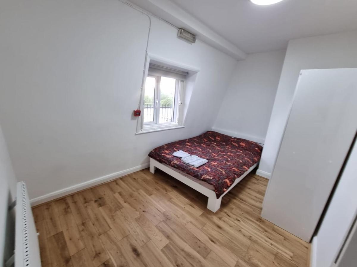 Boutique Contemporary Hyde Park Flat * London