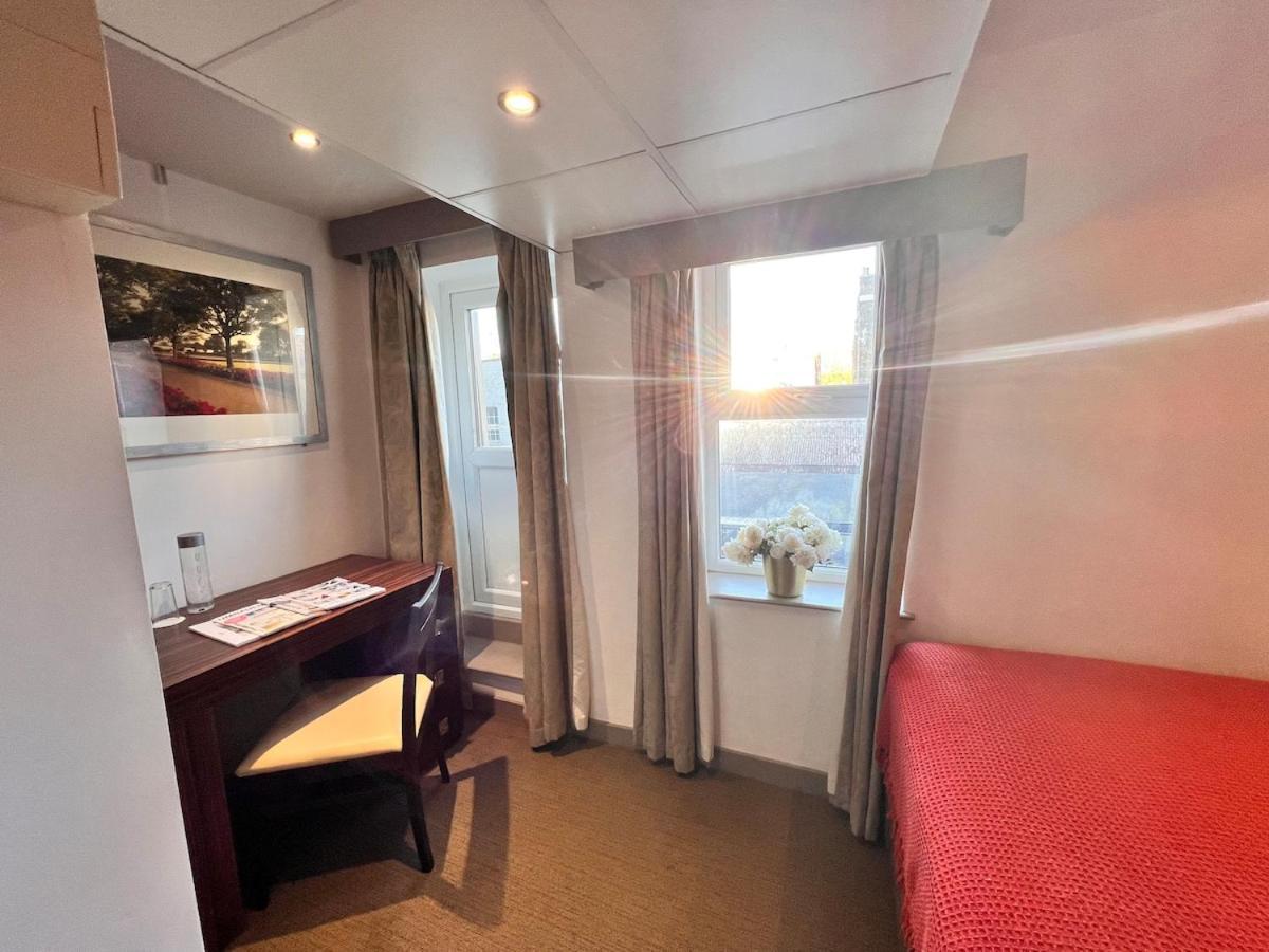 Apartment En-suite Twin For 4, 203 *