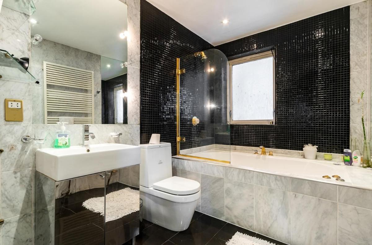 Stunning Three Bed In West Hampstead Apartment *
