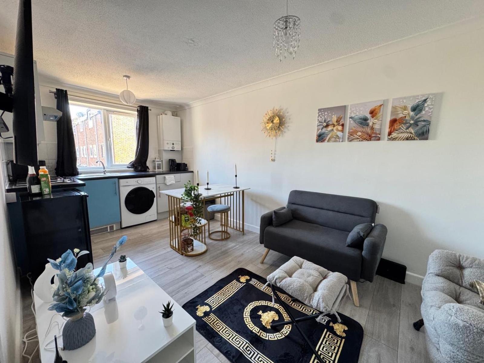 Charming Retreat London