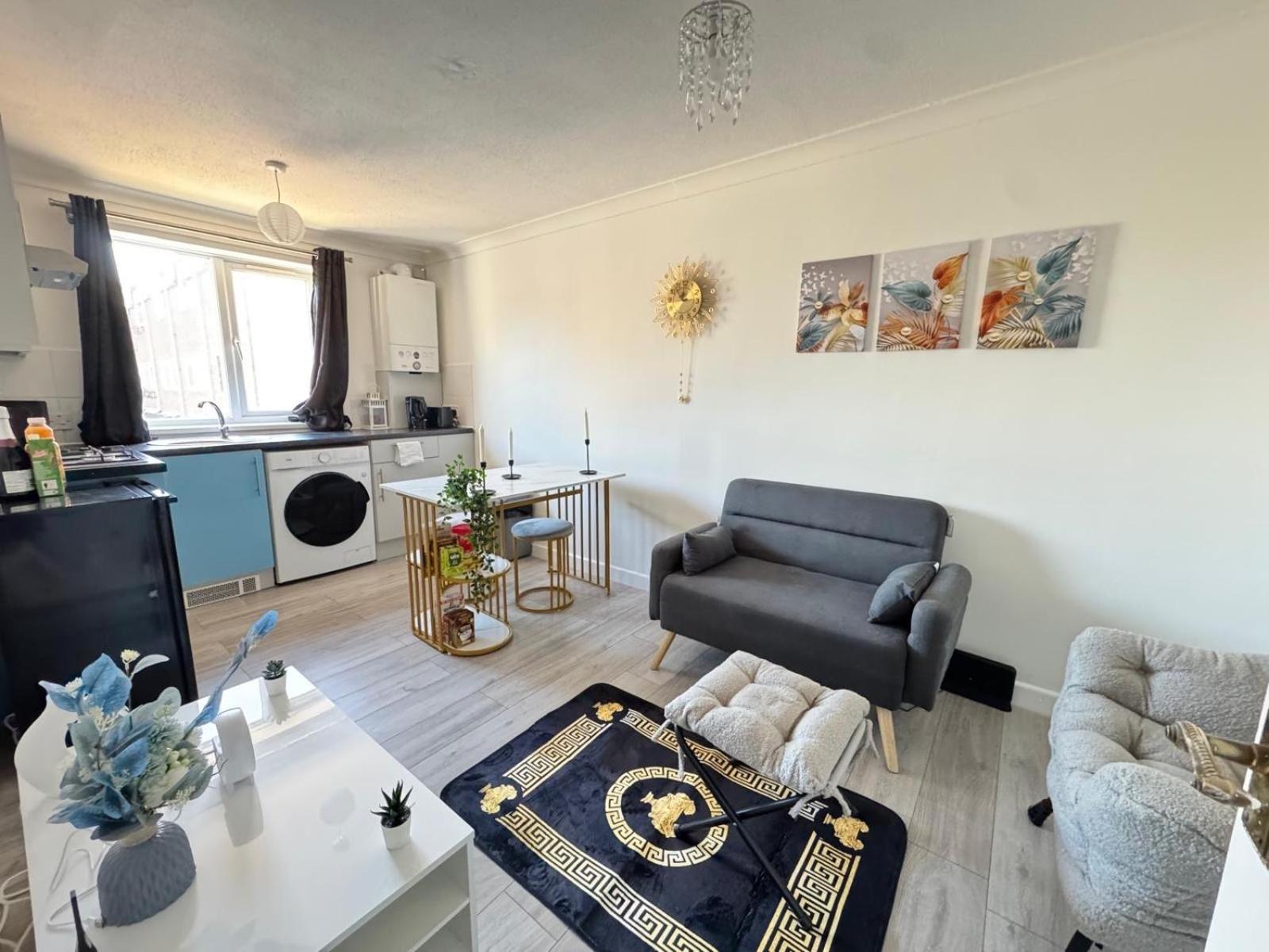 Charming Retreat Apartment