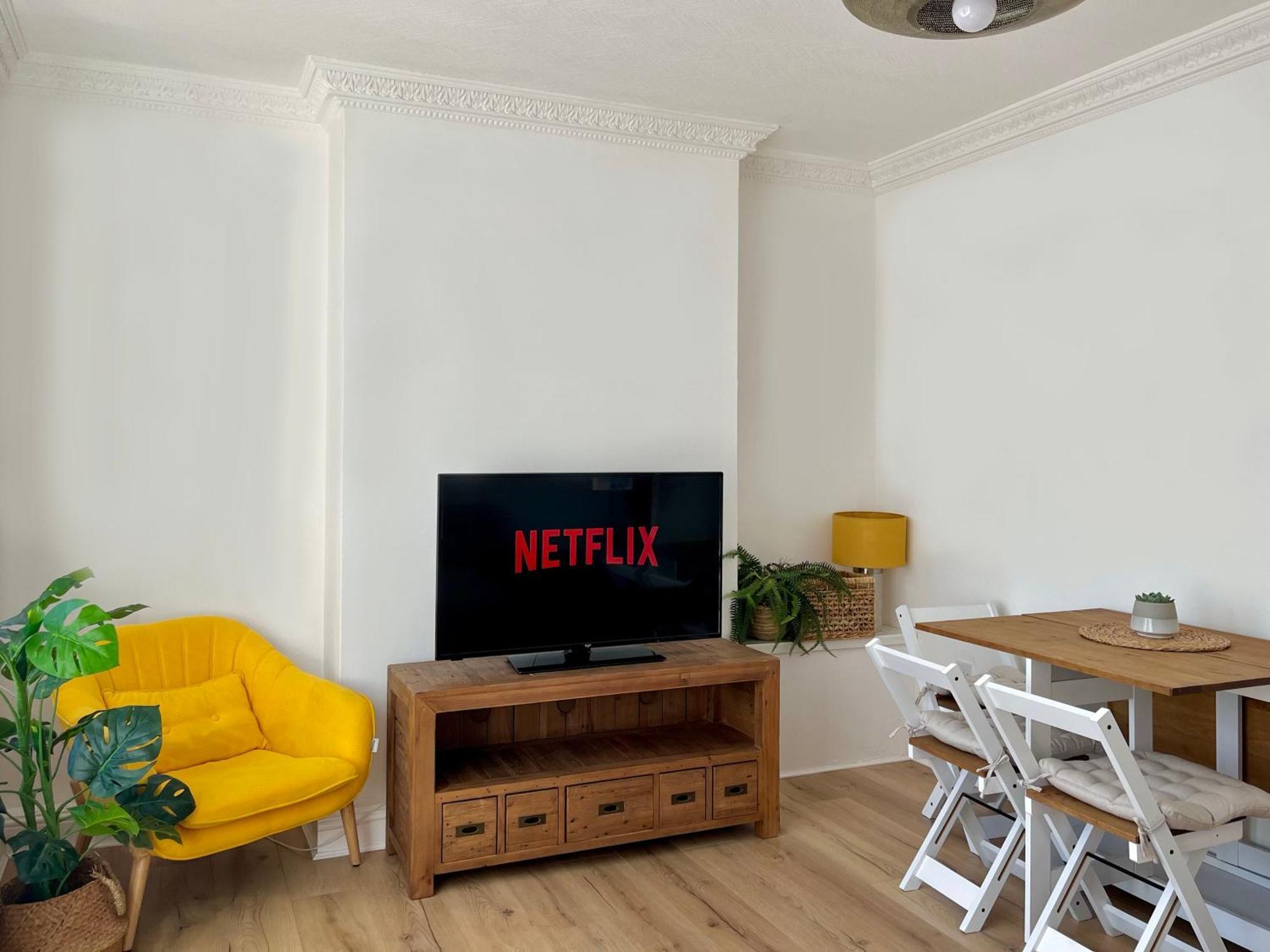 Apartment Your Cosy Get-away 5 Minutes From Canning Town Station, Near Excel & O2