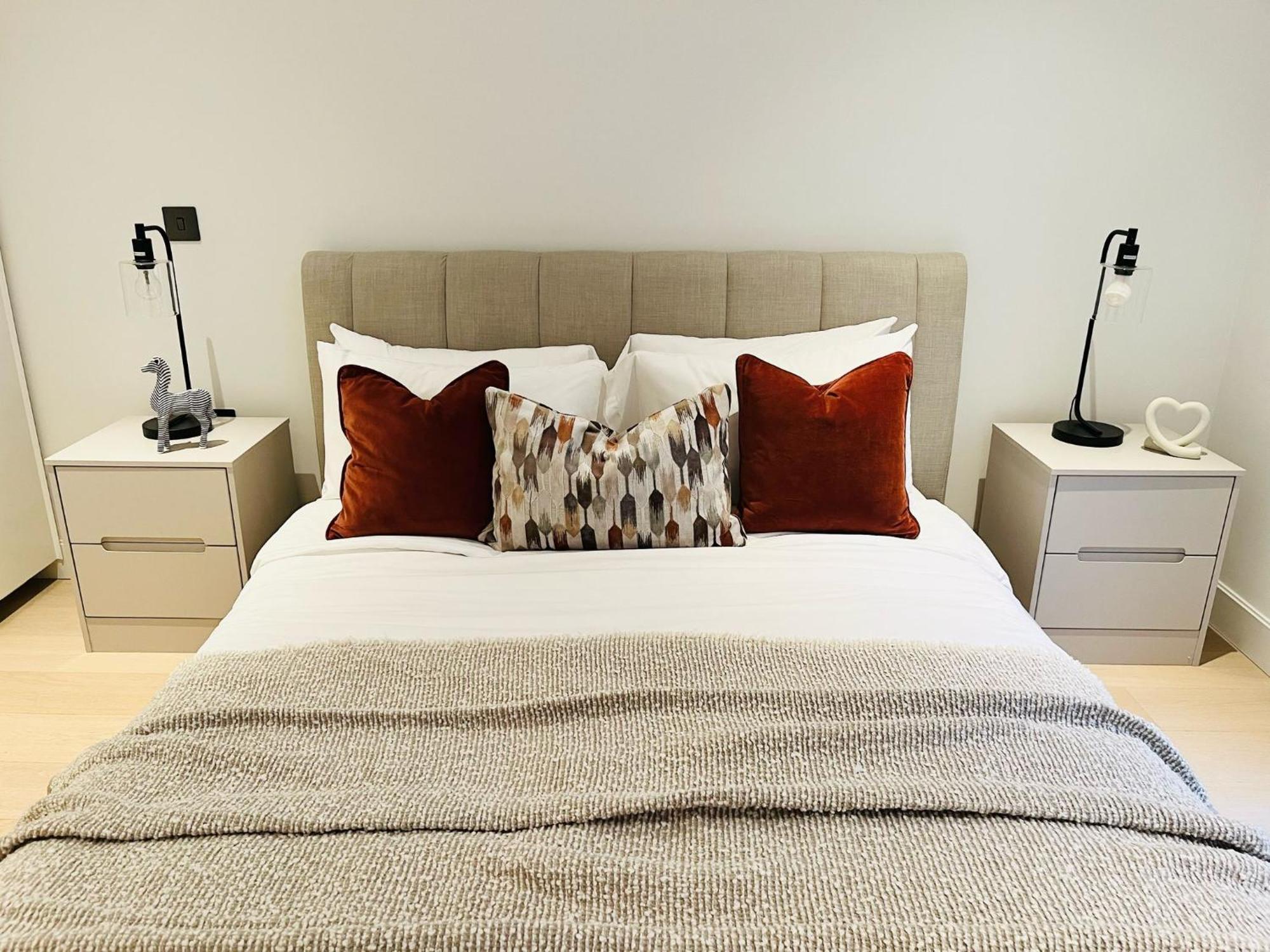 Apartment Stylish White Flat - Steps To Tube Westfield & Portobello *