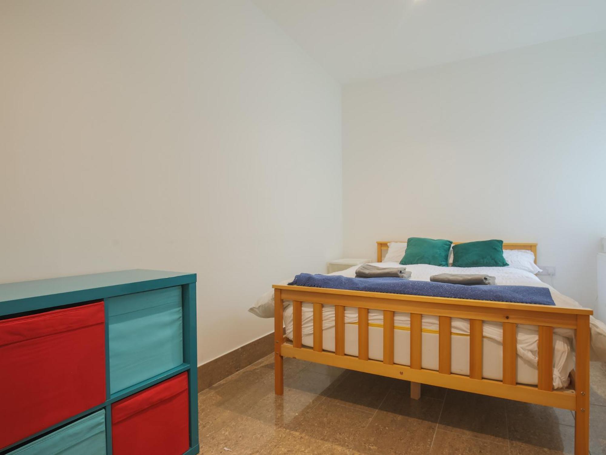 Pass The Keys Stylish Flat - 20 Mins From Apartment London