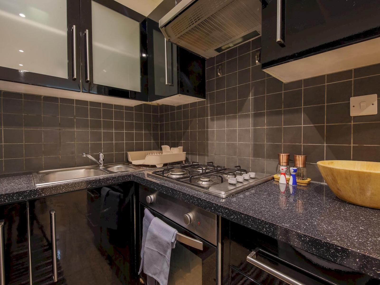 Pass The Keys Stylish Flat - 20 Mins From London