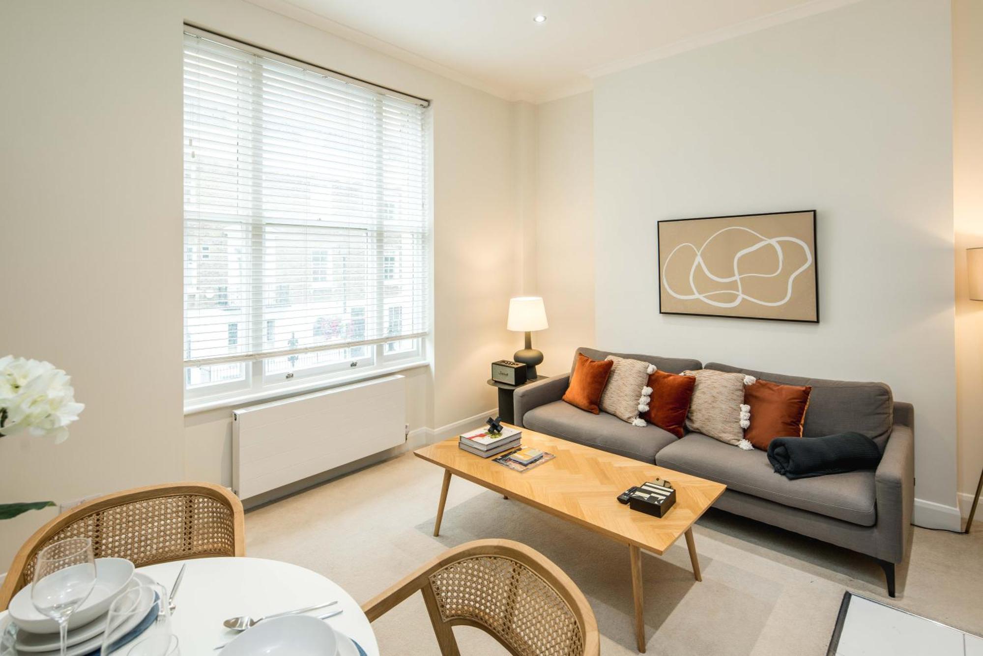 Marylebone High Street First Floor 3beds Apartment