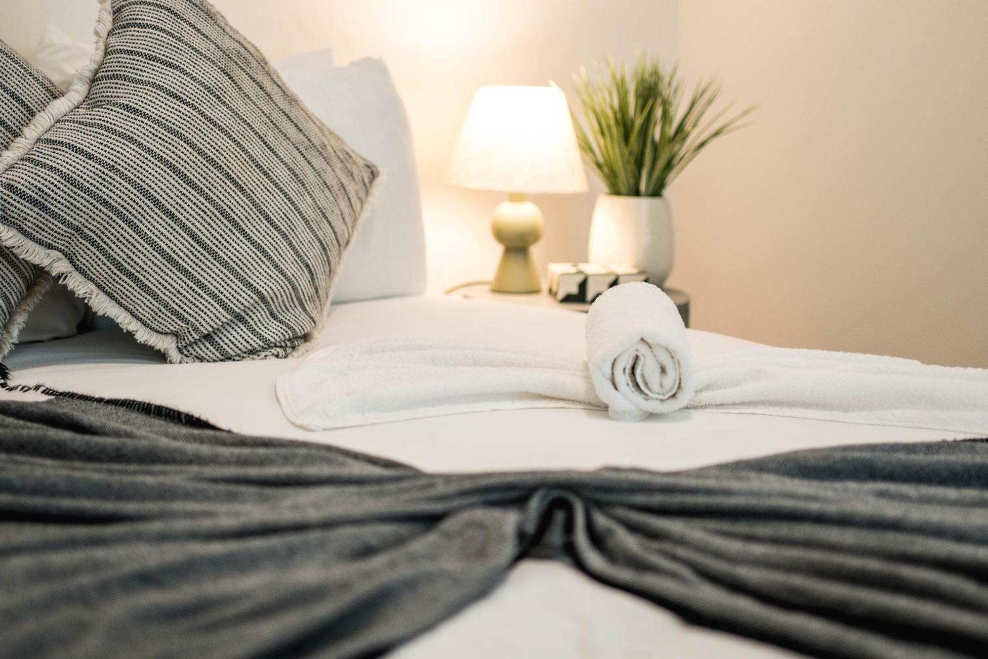 Marylebone High Street First Floor 3beds Apartment *