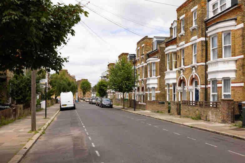Quiet Stunning 2-bedroom Flat With Private Garden * London