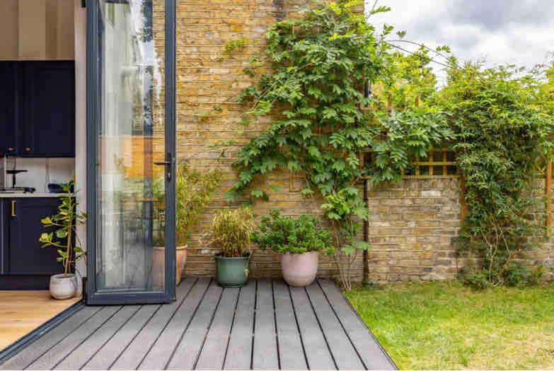 Quiet Stunning 2-bedroom Flat With Private Garden Holiday home London