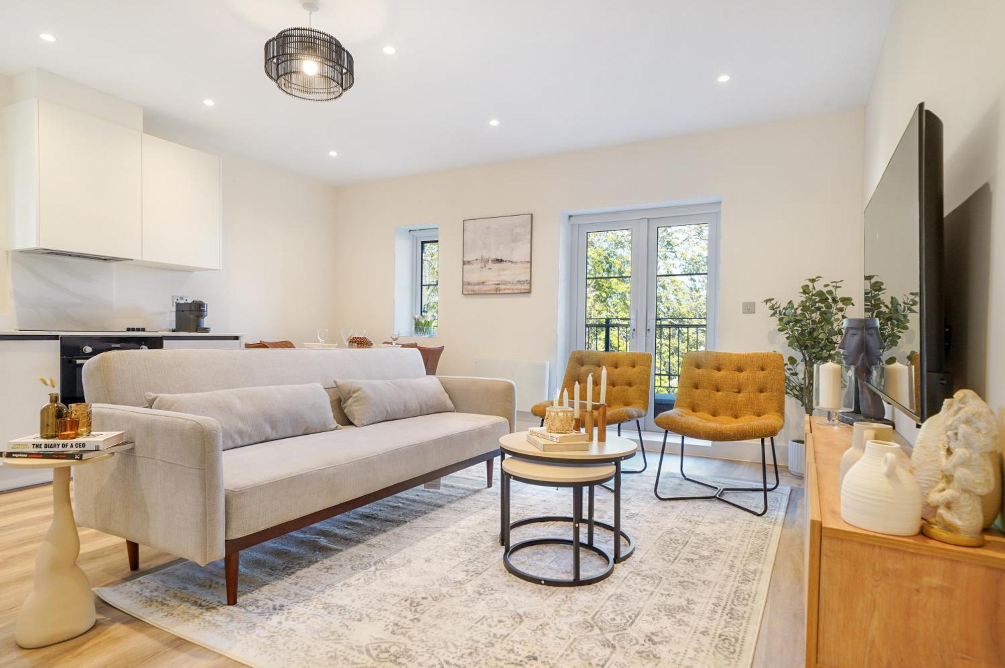 Hububb Beechwood Grove Apartment London